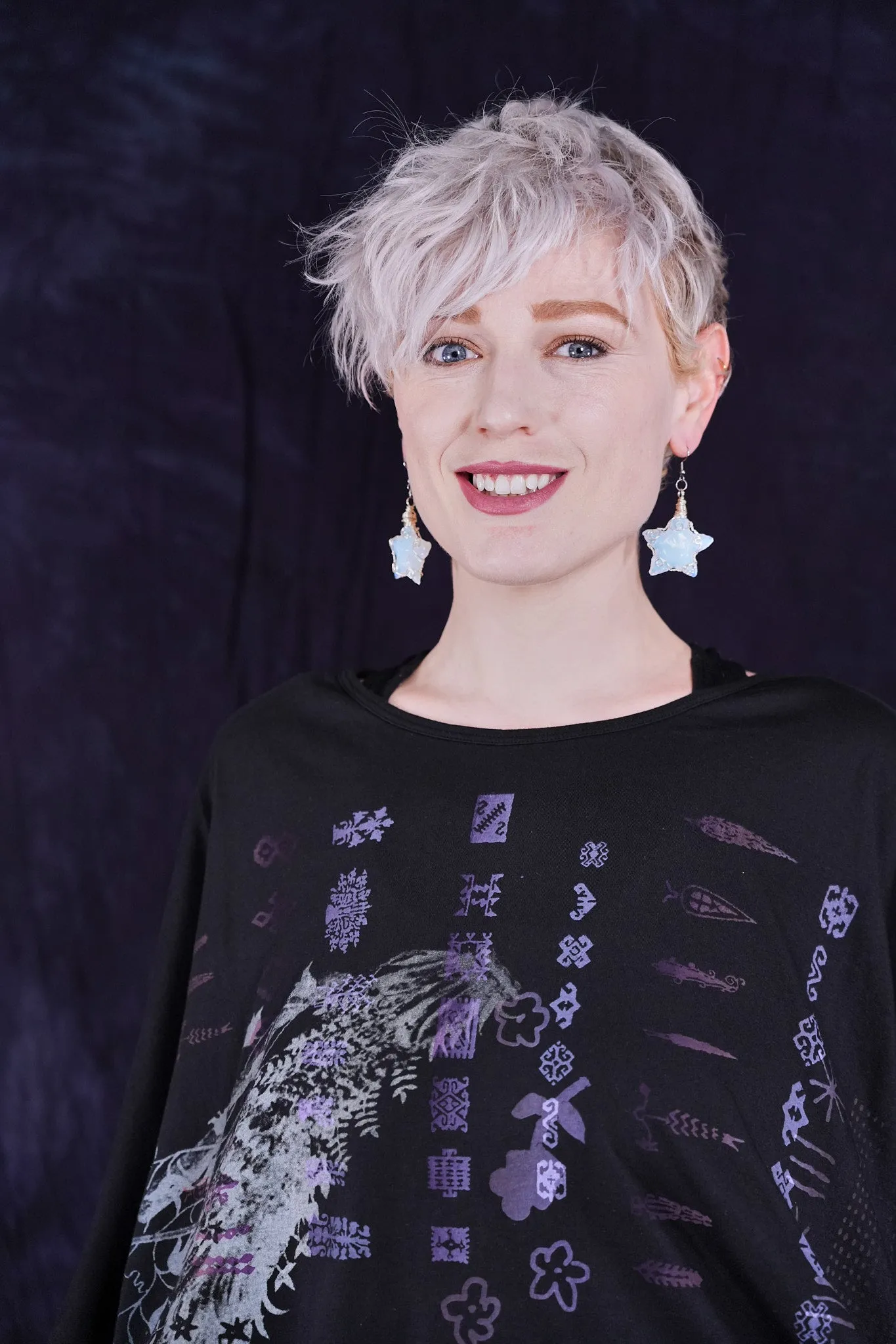1255 Art Tee Francesca Black-Assisi Arch