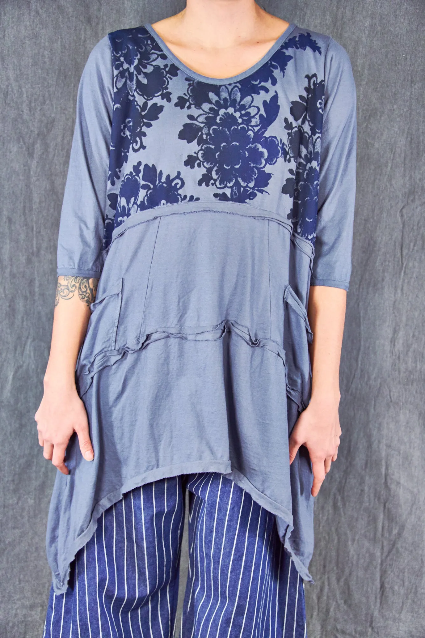 2222 Raw Seam Vector Rain-Delft