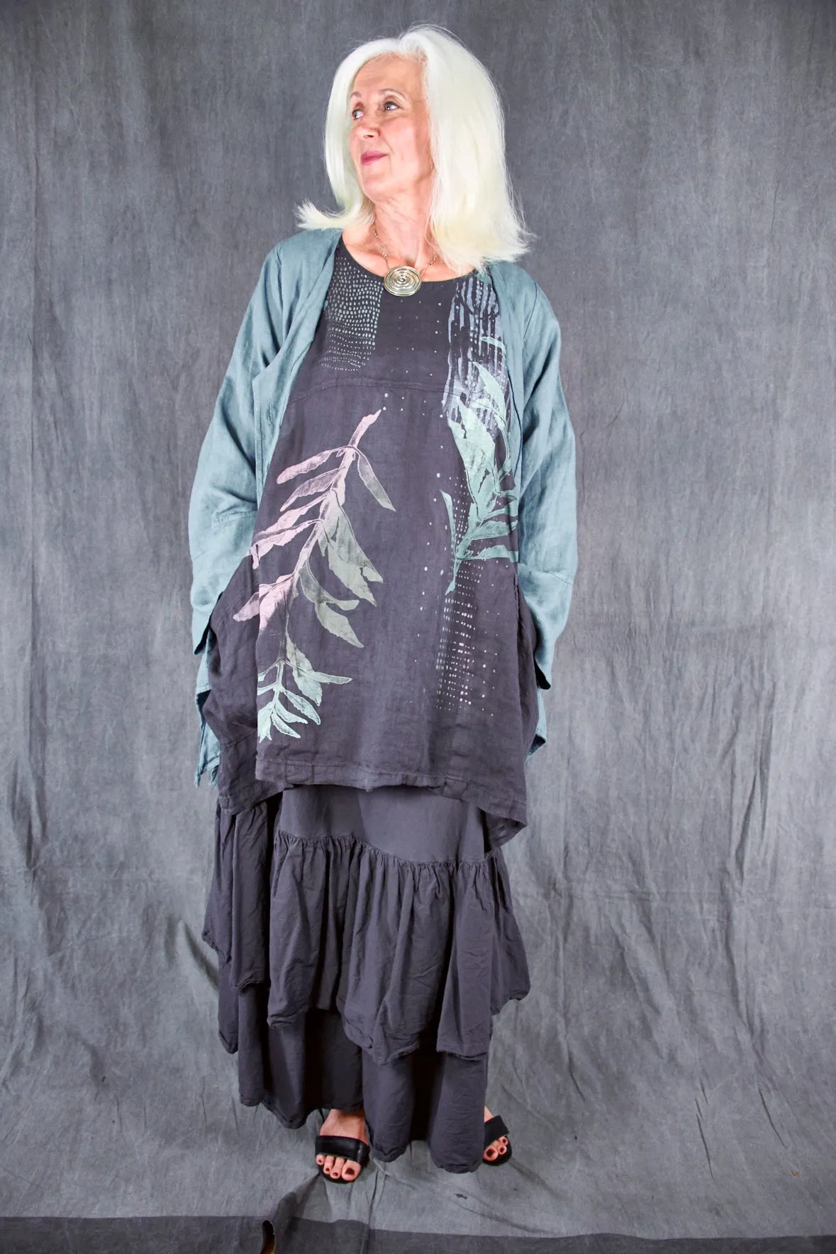 2270 Seaside Linen Tunic Black Sand-P