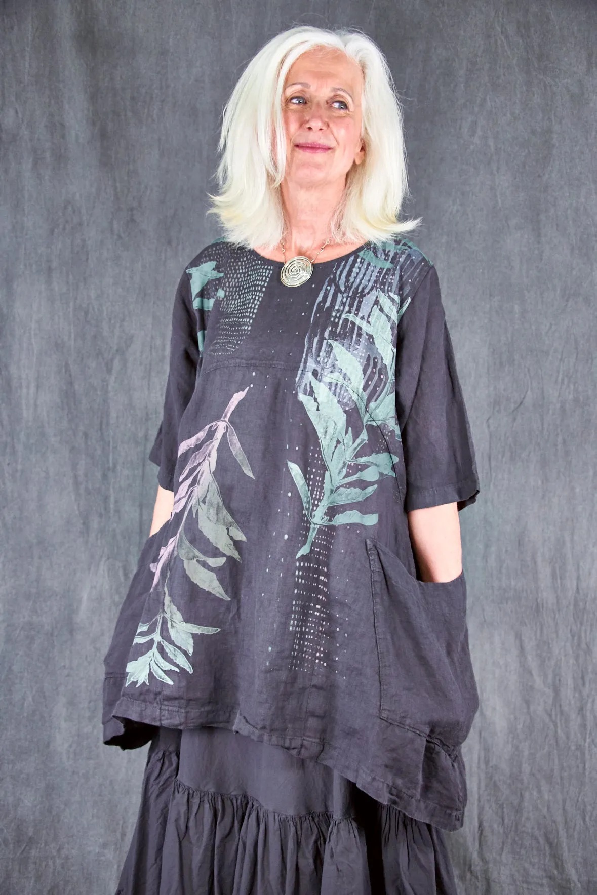 2270 Seaside Linen Tunic Black Sand-P