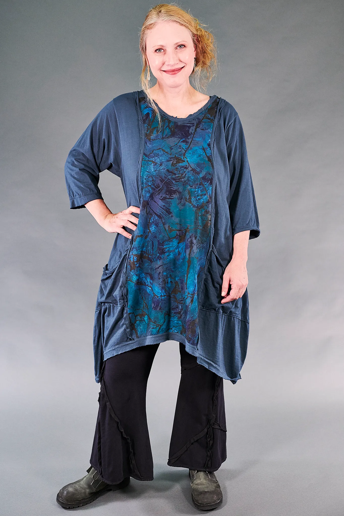 2313 Everyday Vector Tunic-Blue Cypress-Opalescent Landscape