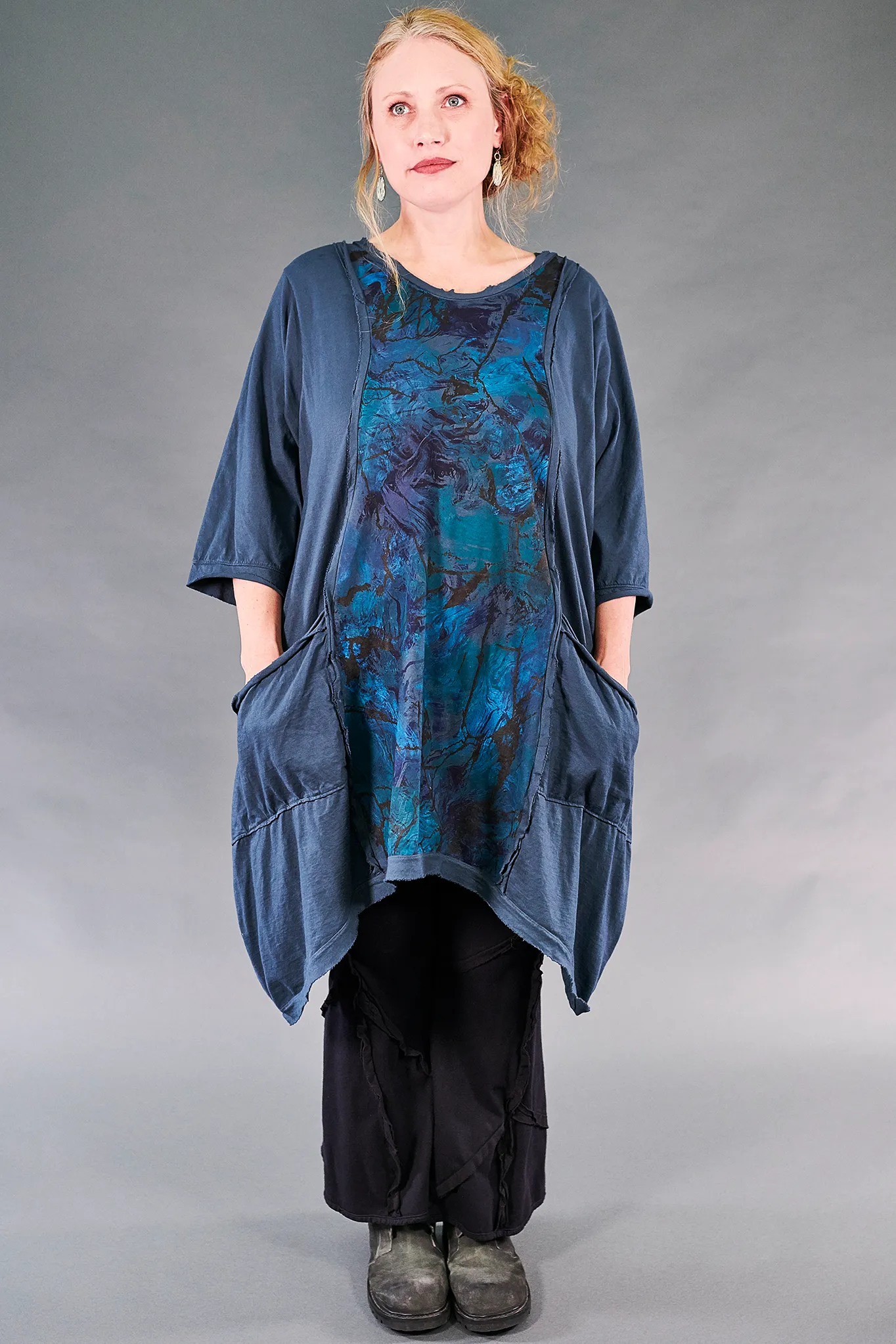 2313 Everyday Vector Tunic-Blue Cypress-Opalescent Landscape
