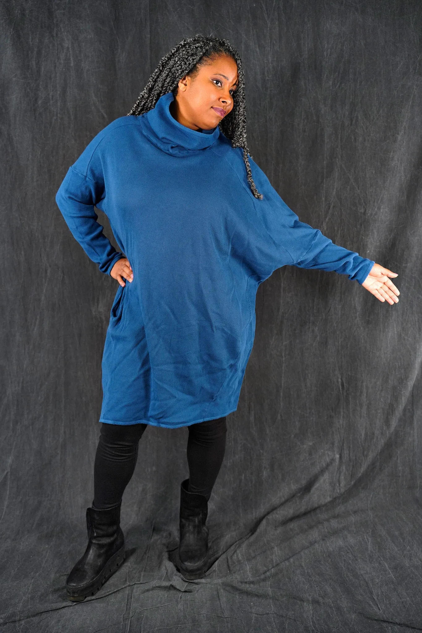 2327 Landscape Tunic Joy Bird-U