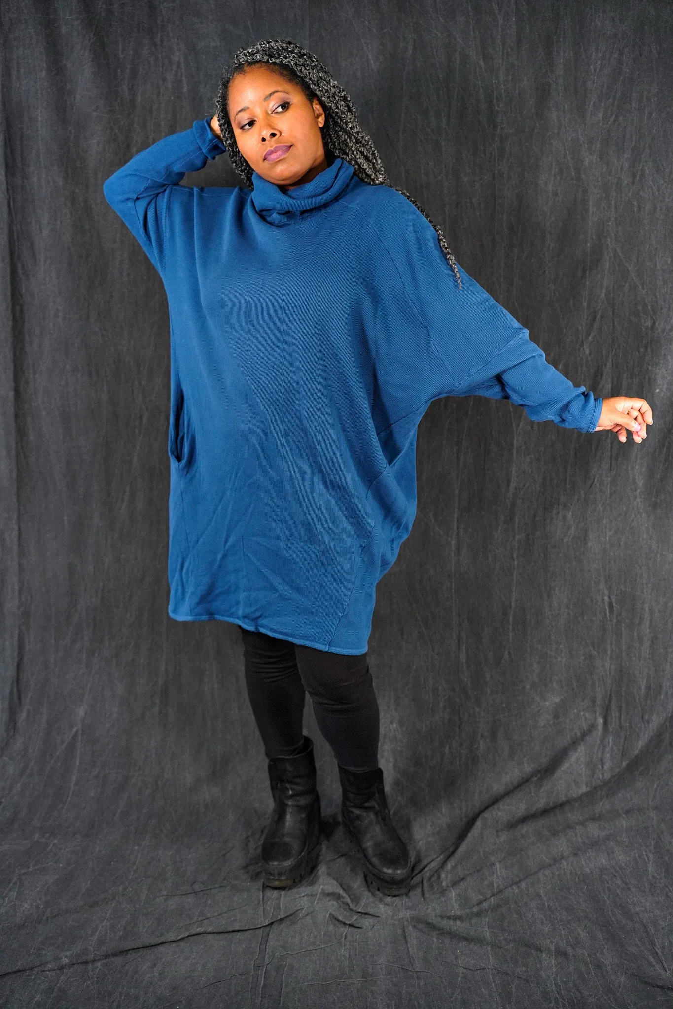 2327 Landscape Tunic Joy Bird-U