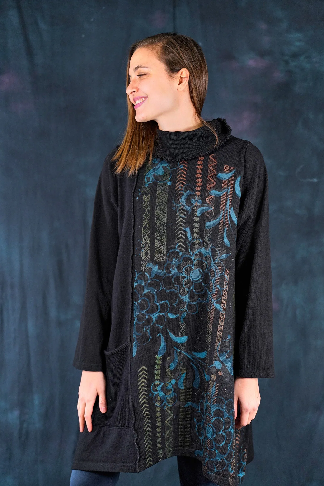 2362 Heavy Eco Cotton Pocket Tunic Francesca Black-P