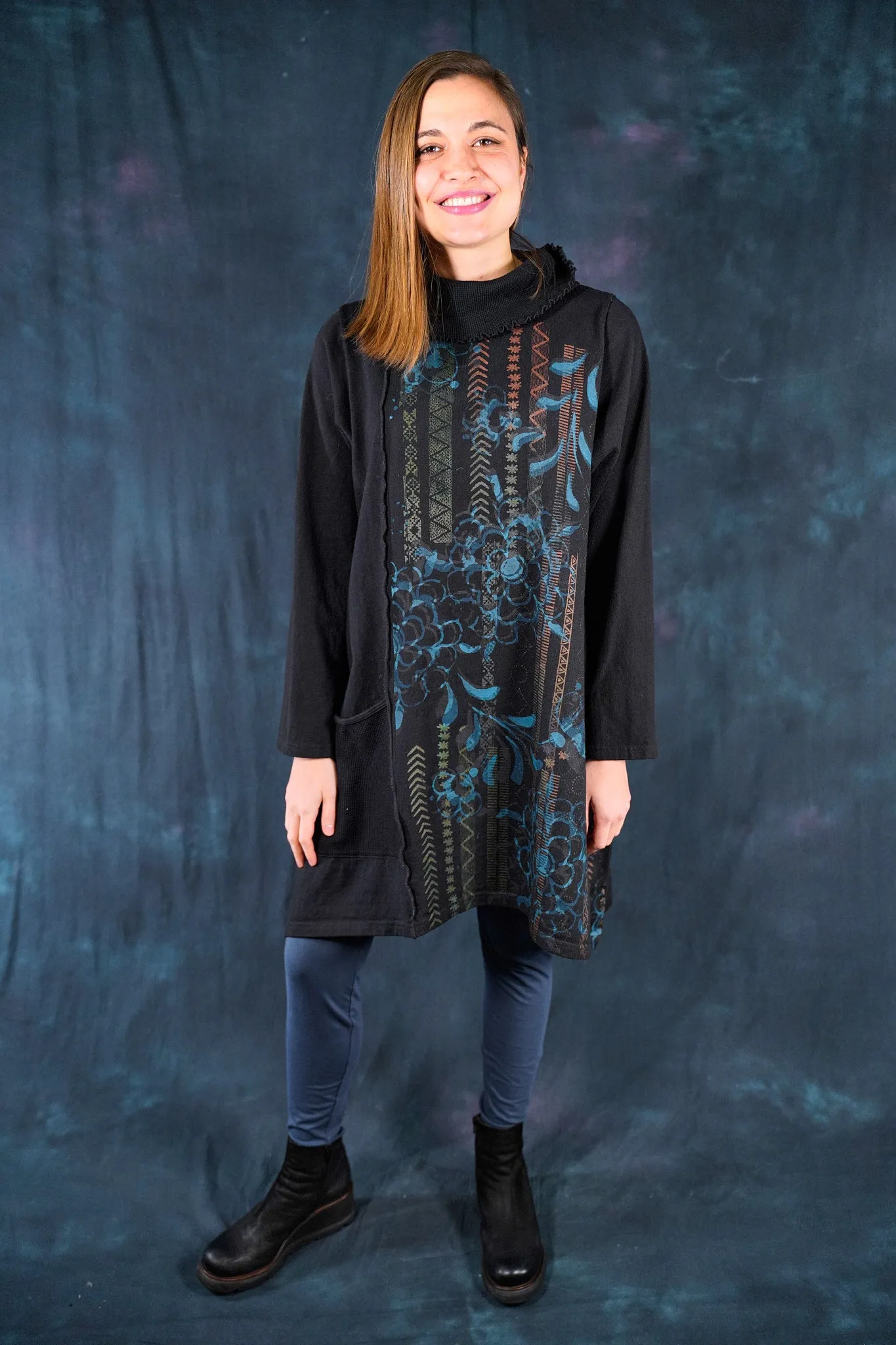 2362 Heavy Eco Cotton Pocket Tunic Francesca Black-P