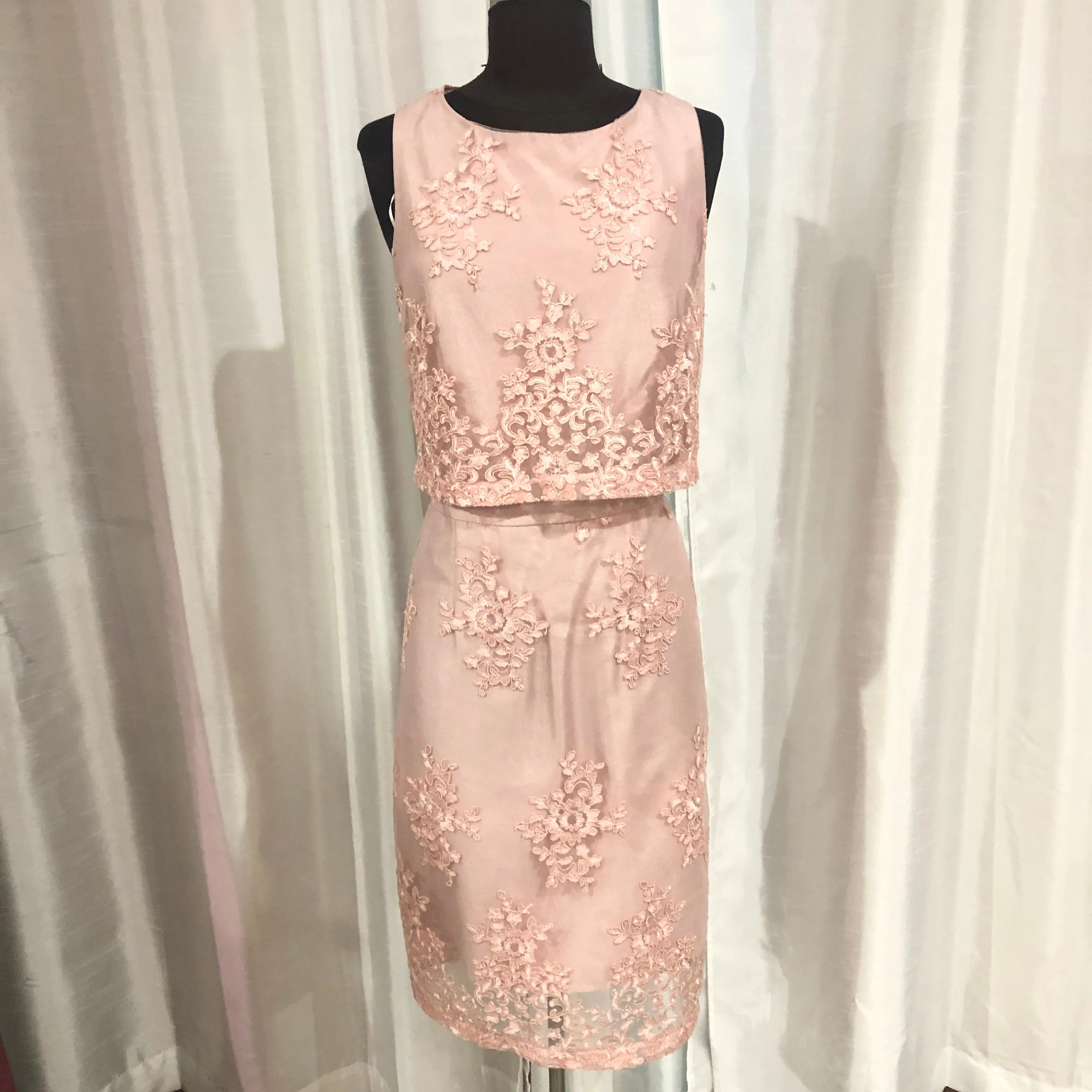 BOUTIQUE Short Blush Gown Size 10 NWT