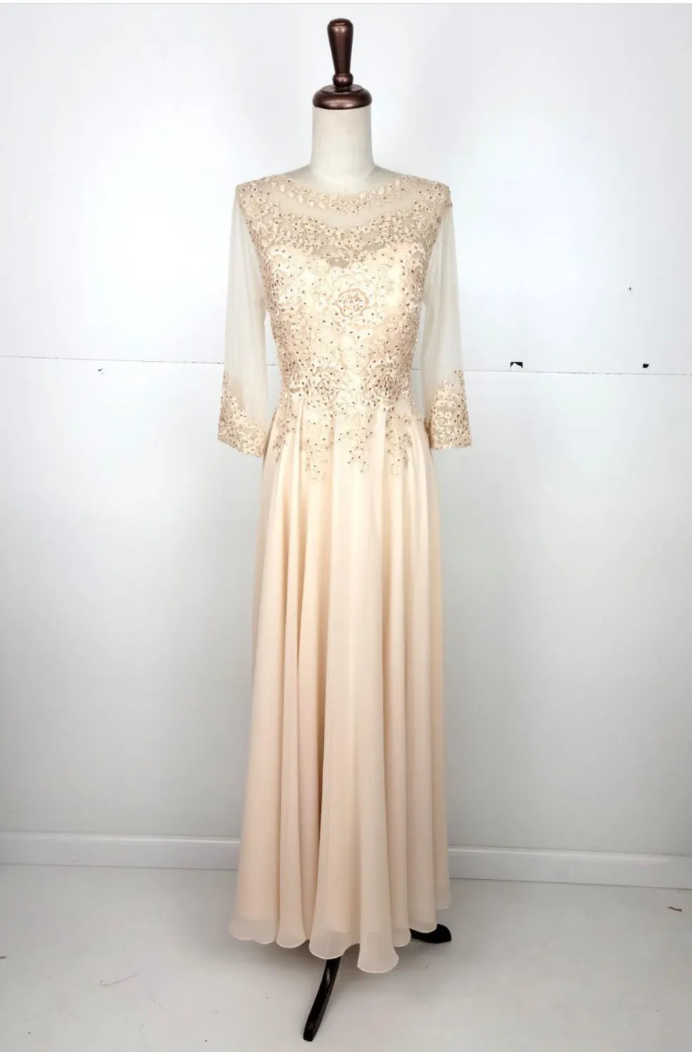 Chicas Mother of the Bride Gown J024