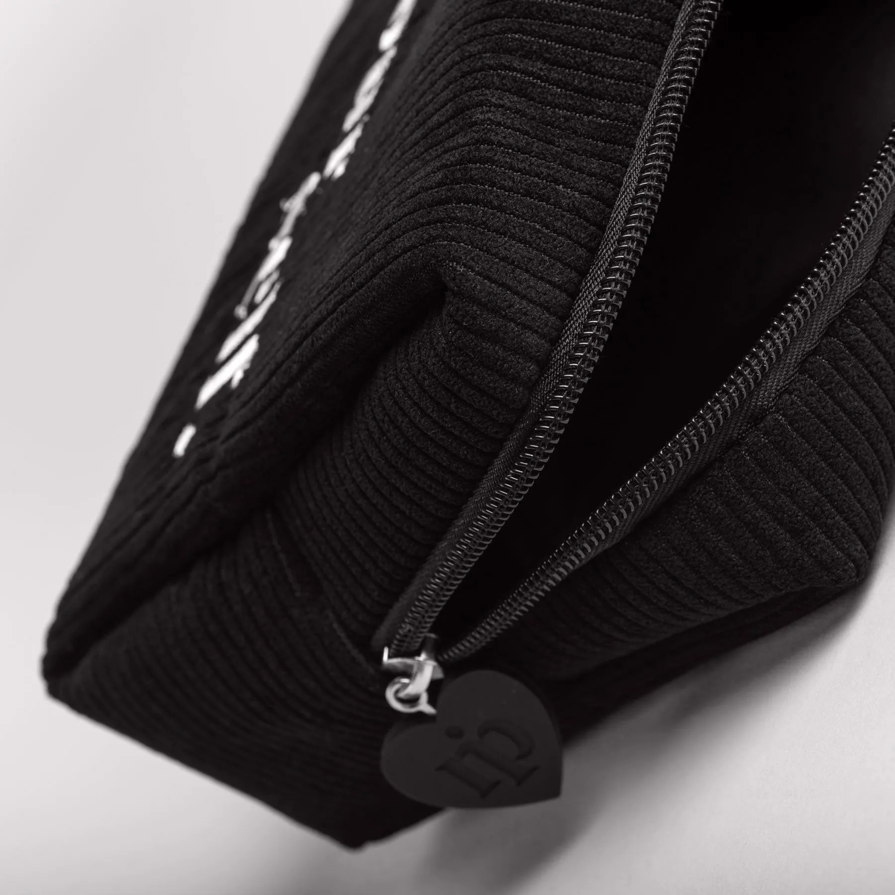 Corduroy Beauty - Black