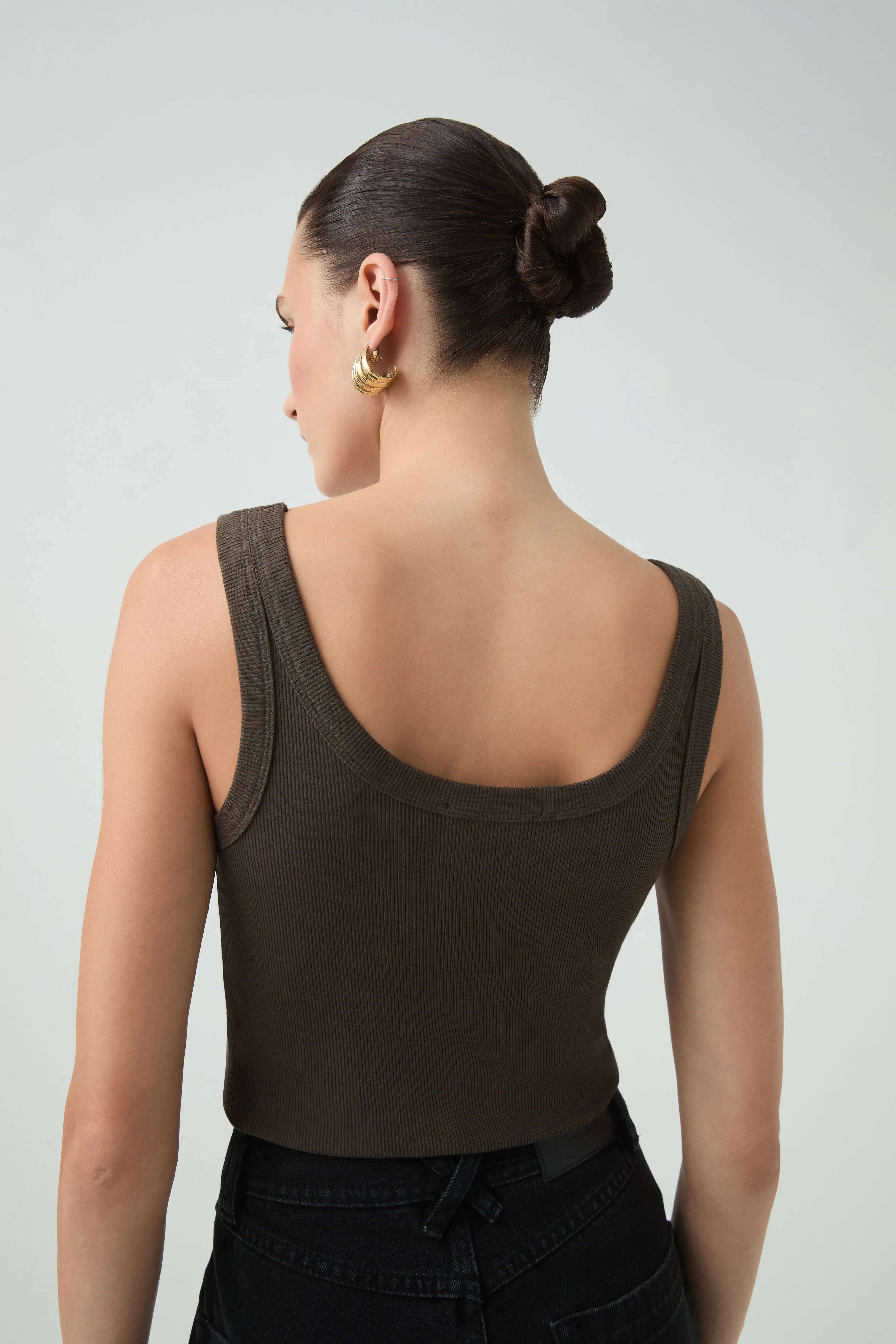 Cowrie Scoop Tank
