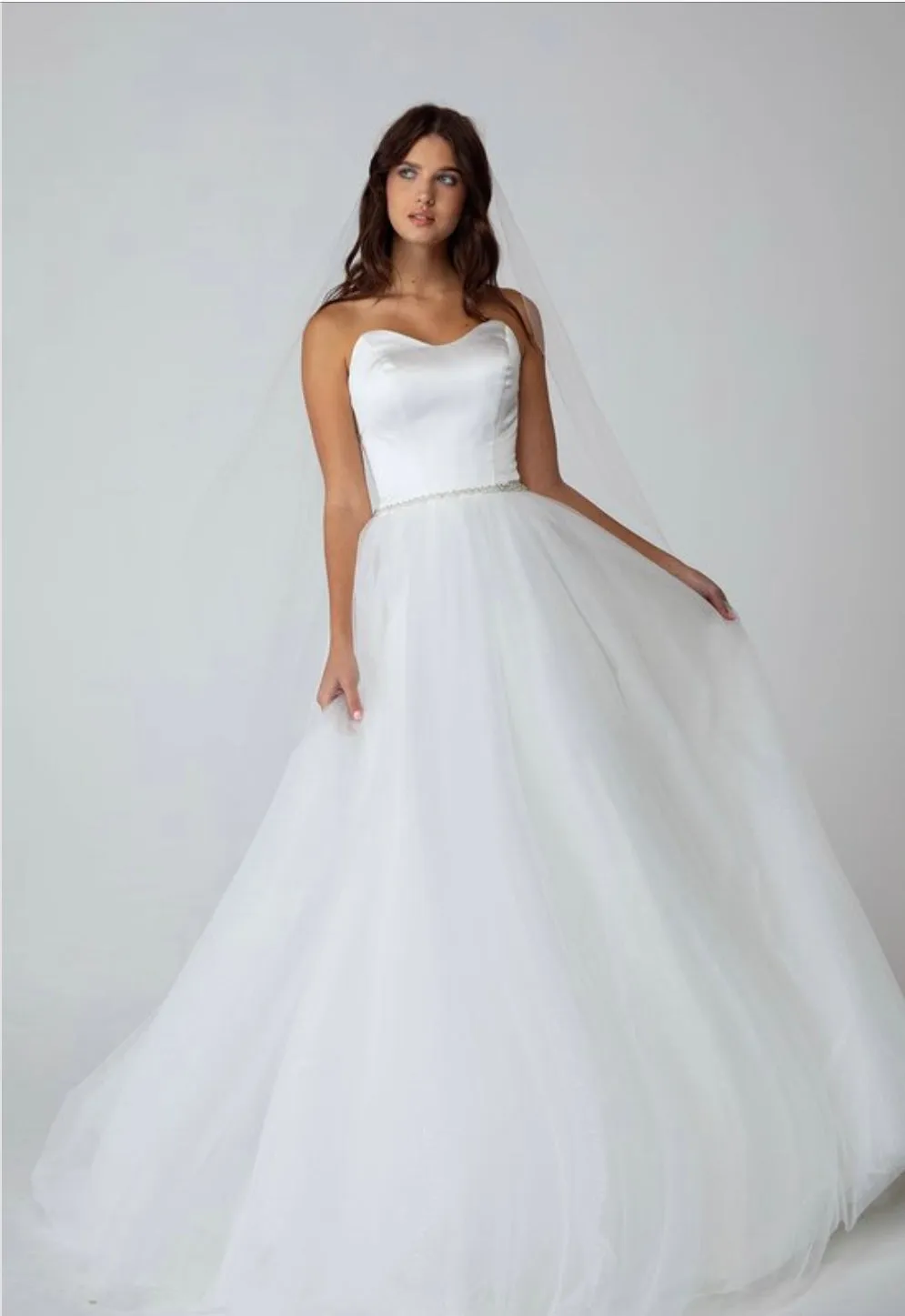 Eureka Evening Gowns 9515