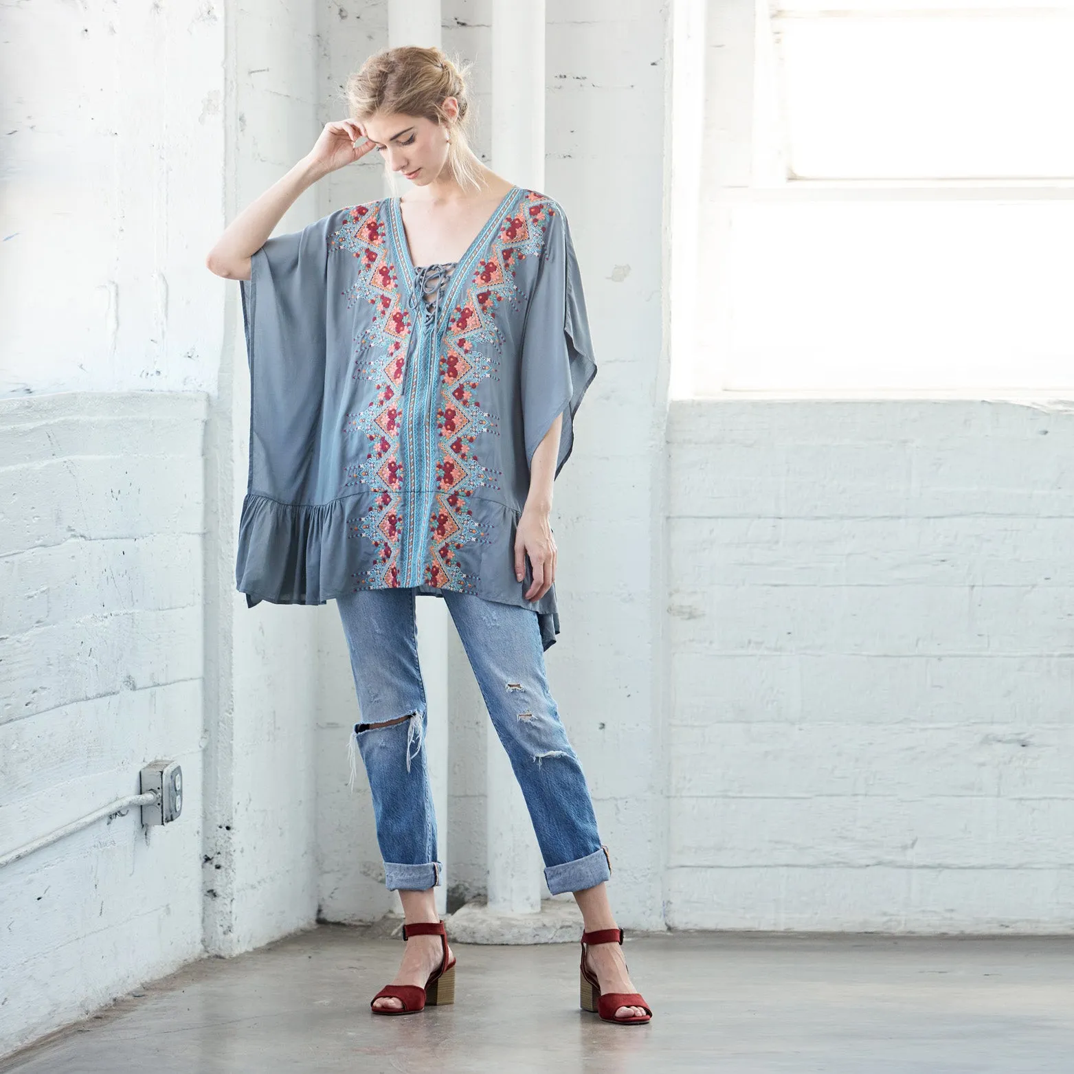 Florid Embroidery Kimono Top