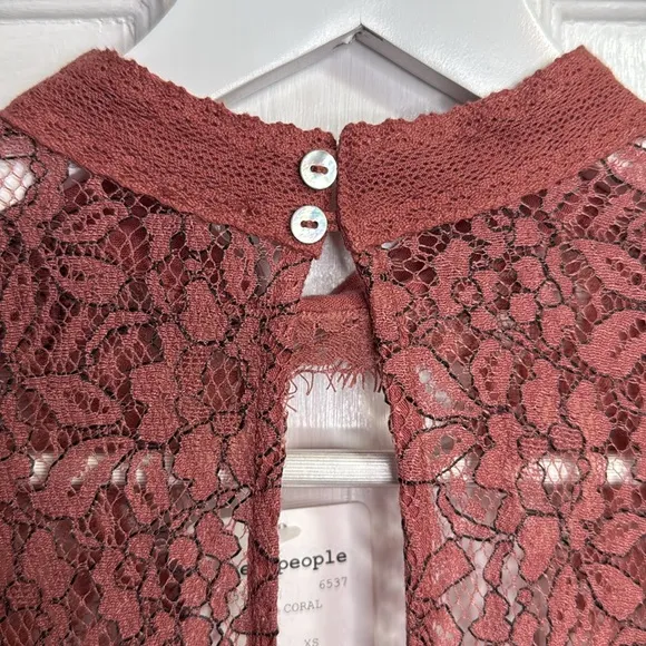 Free People Tell Tale Cutout Lace Tunic Dress NEW in Rosey Coral W1196 Sz XS