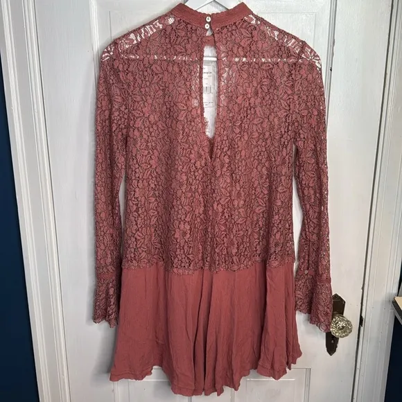 Free People Tell Tale Cutout Lace Tunic Dress NEW in Rosey Coral W1196 Sz XS