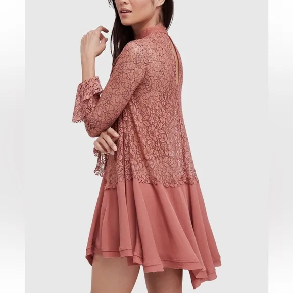 Free People Tell Tale Cutout Lace Tunic Dress NEW in Rosey Coral W1196 Sz XS
