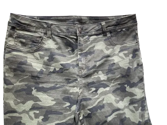 George Camouflage Capris