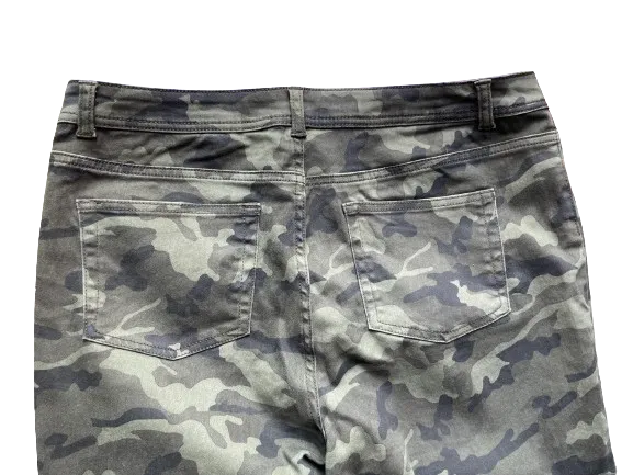 George Camouflage Capris