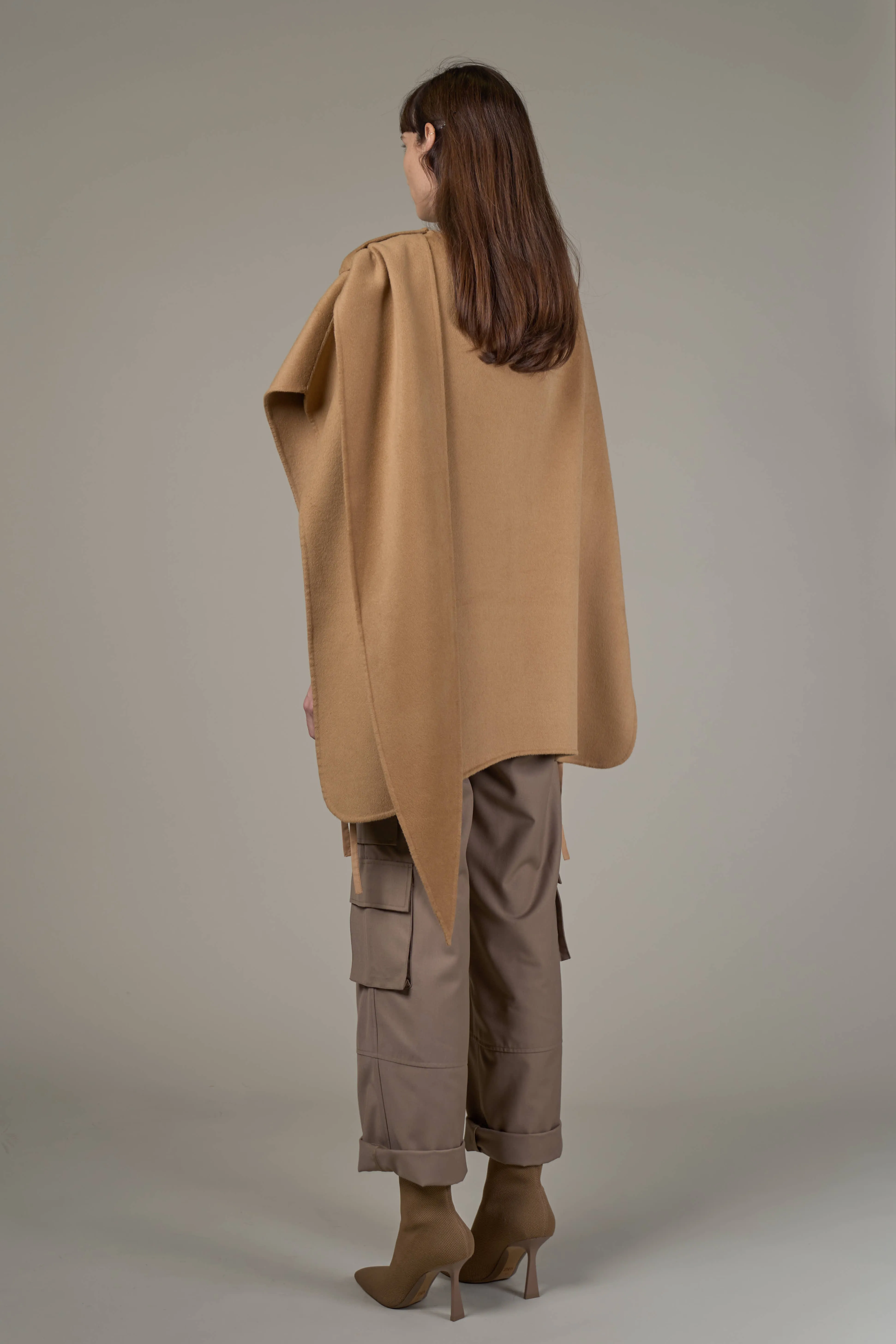 JLW004A Cortona Cape Camel