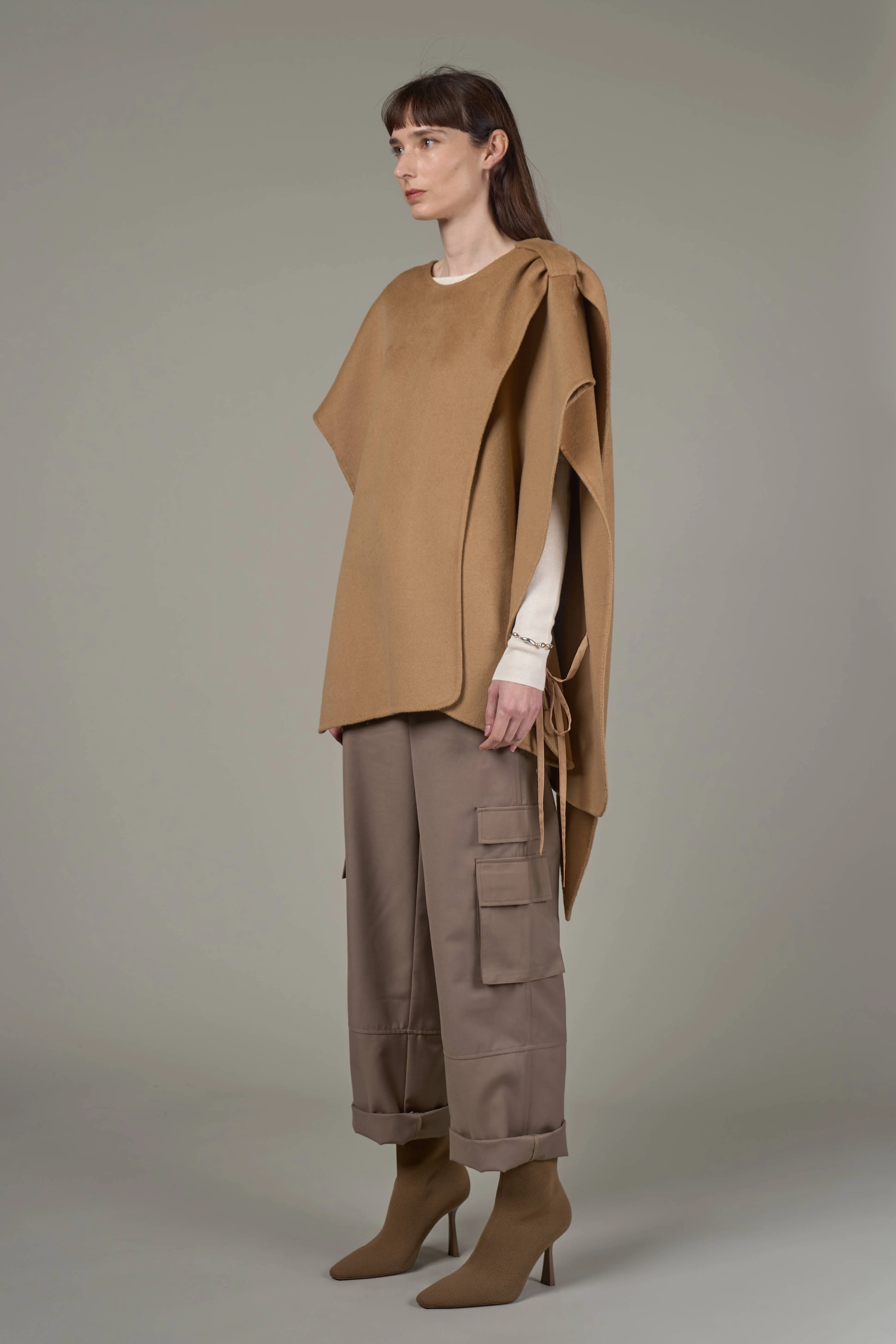 JLW004A Cortona Cape Camel