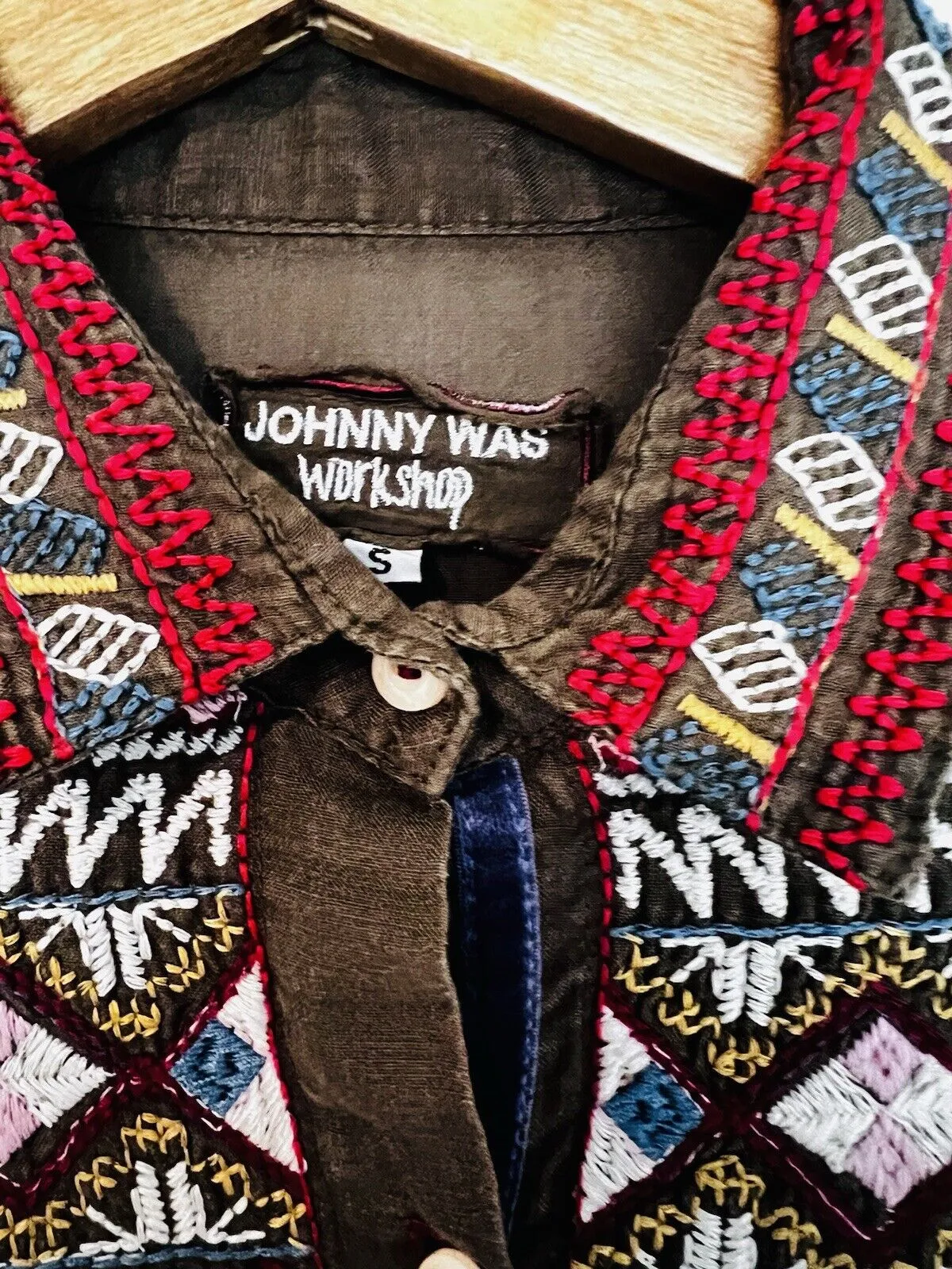 JOHNNY WAS WORKSHOP Floral Embroidered Tunic Shirt Green Bell Sleeve Boho