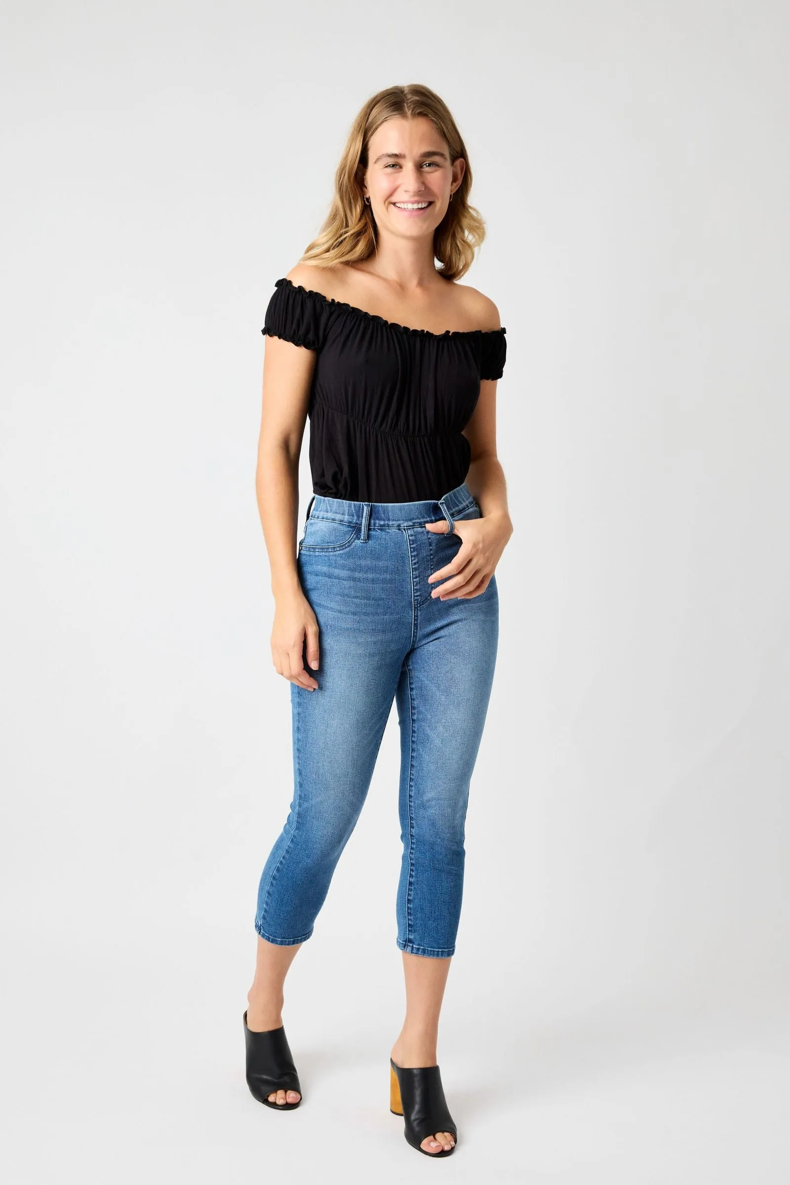 Judy Blue High Rise Cool Denim Pull On Capris