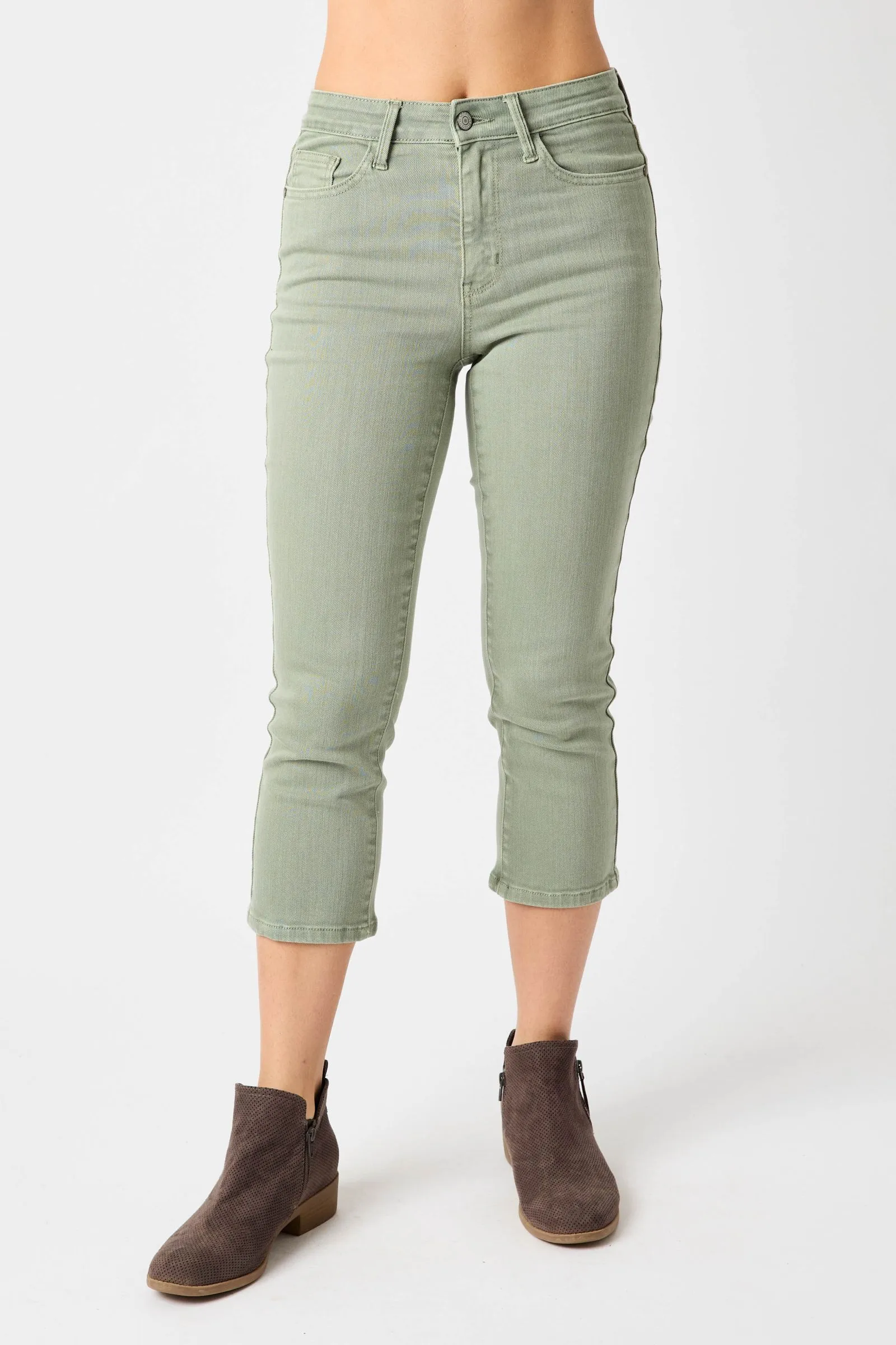 Judy Blue Mid Rise Garmed Dyed Capri