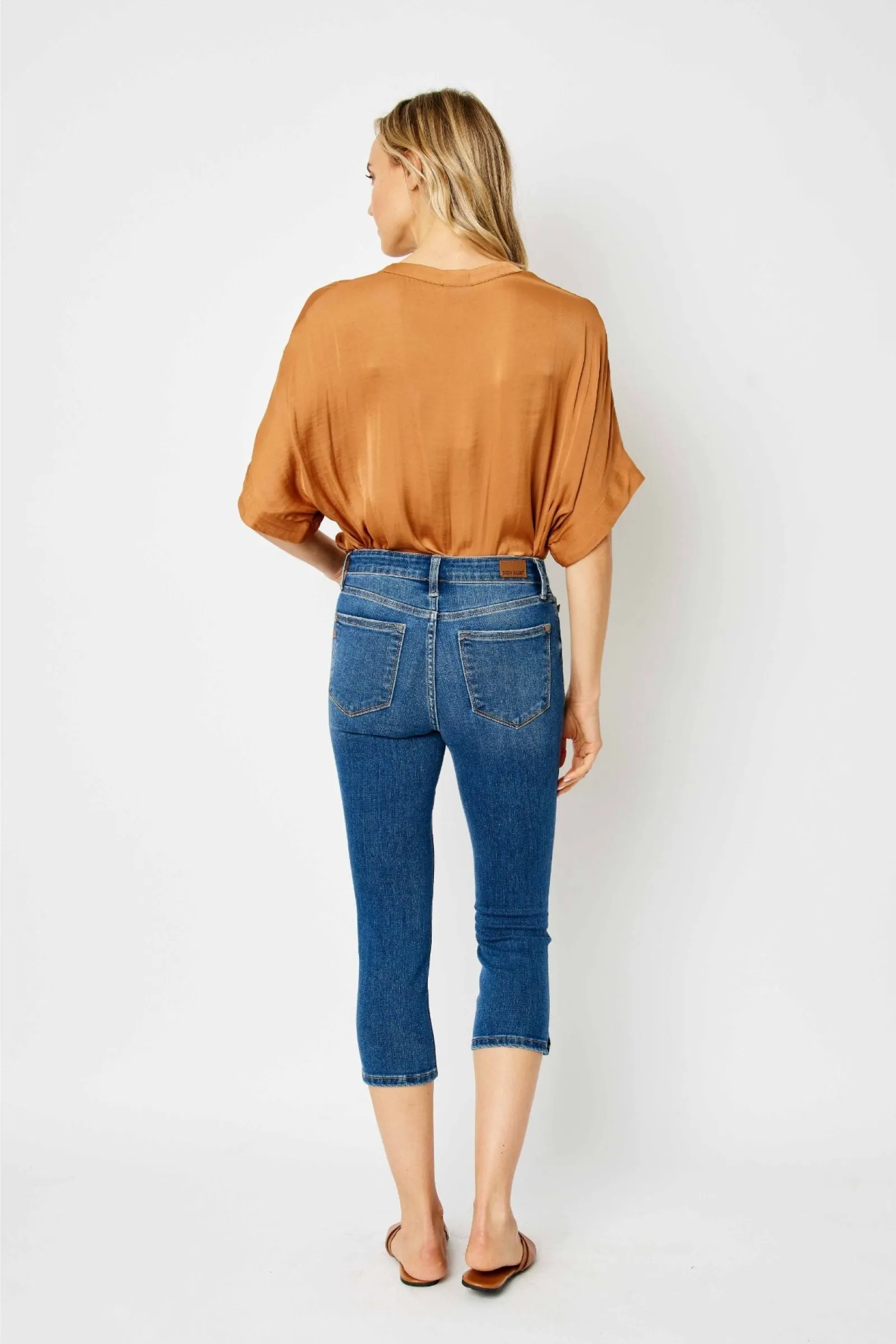 Judy Blue | Molly Midrise Capri