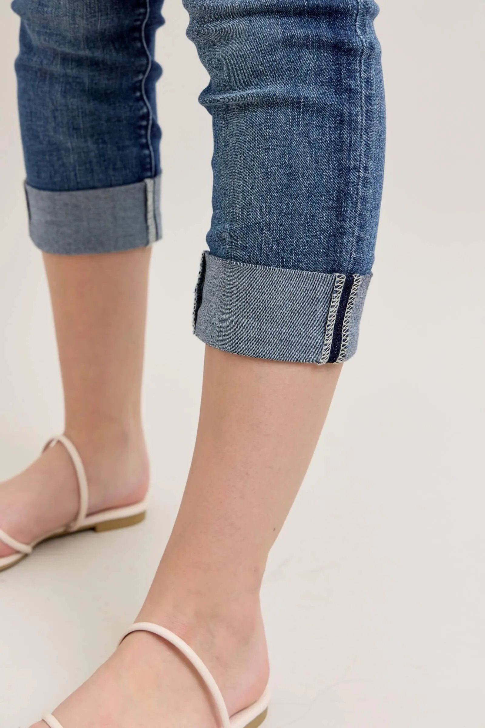 Judy "Midnight Charm" Cuffed Capri Jeans