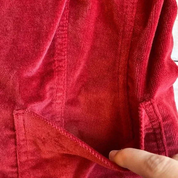 Kikit Jeans burgundy/ red jacket. Cute button detailing.