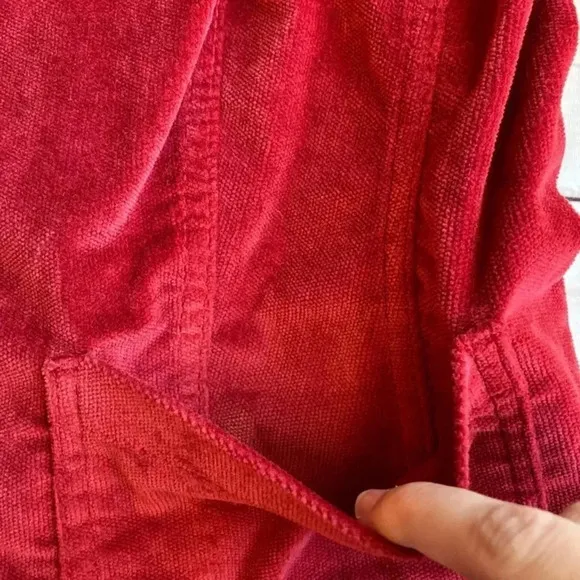 Kikit Jeans burgundy/ red jacket. Cute button detailing.