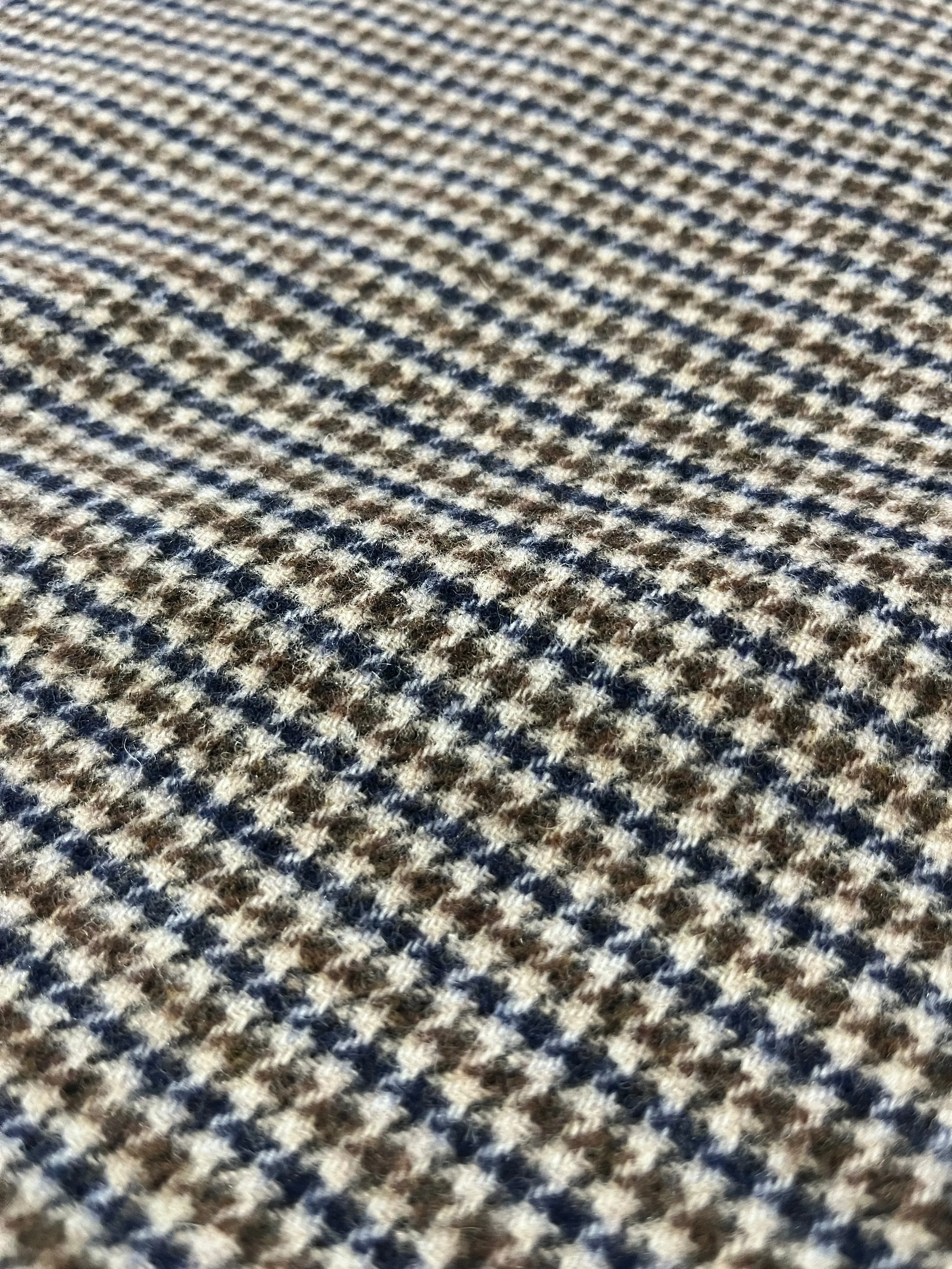 Lc Léon 018 wool pied de poule coat fabric