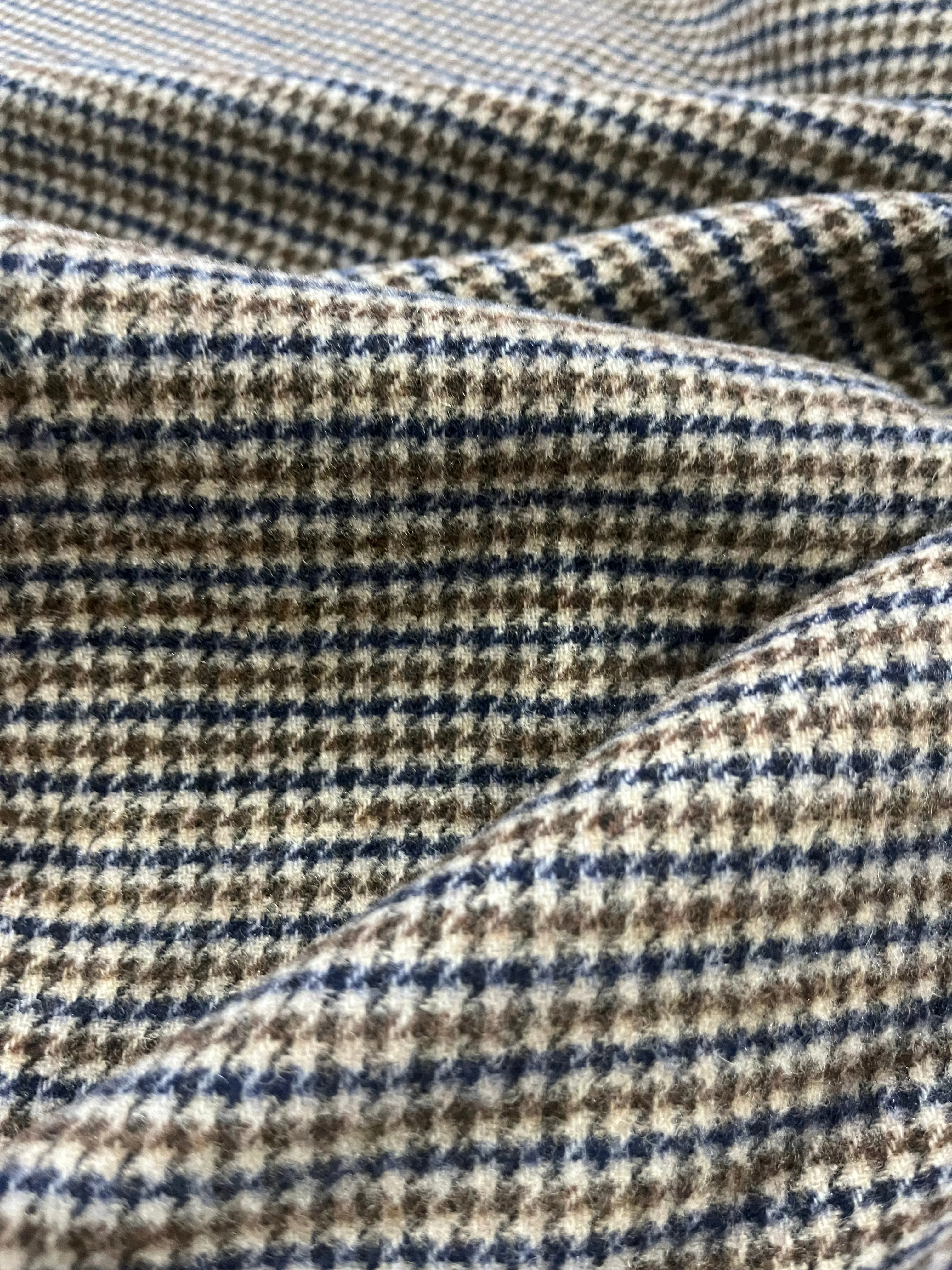 Lc Léon 018 wool pied de poule coat fabric