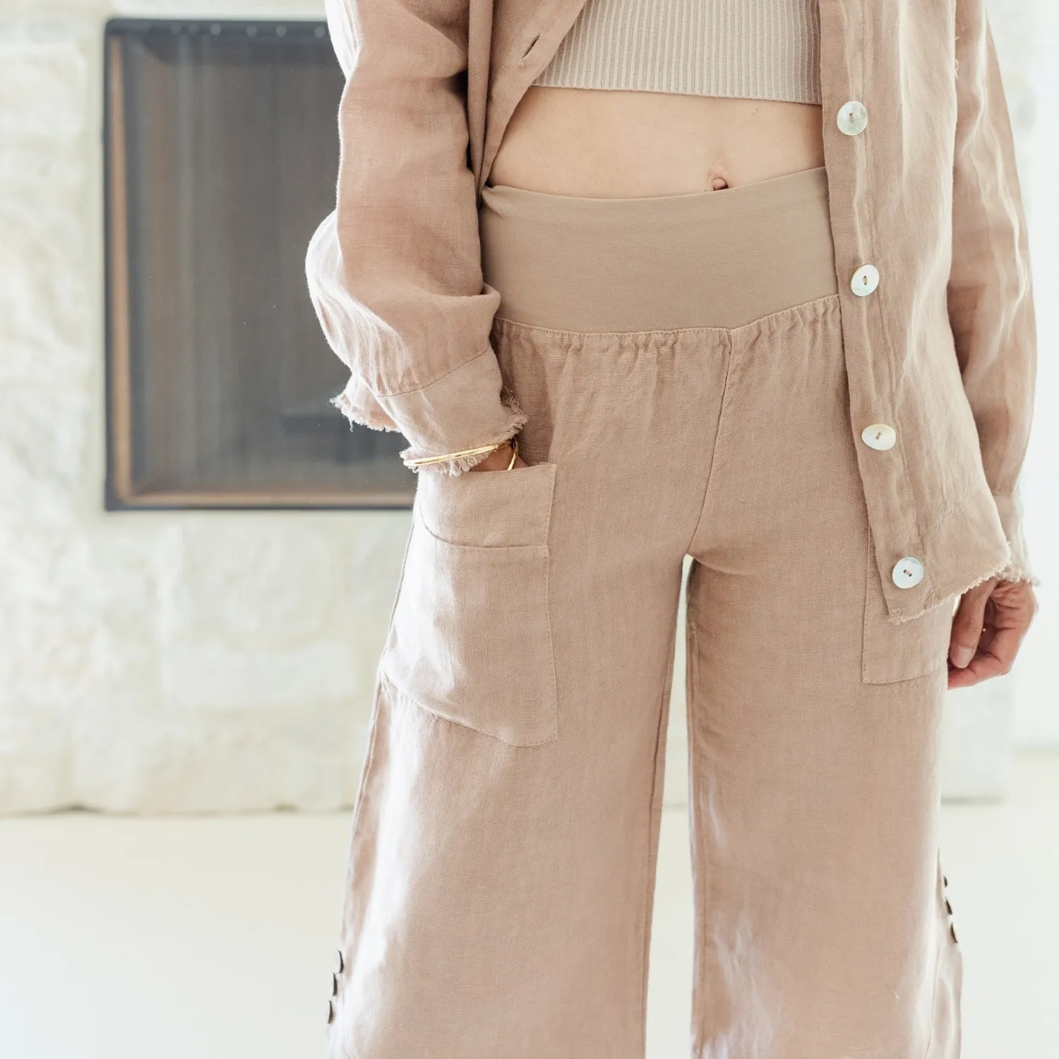 Linen Capri w/2 Large Open Pockets