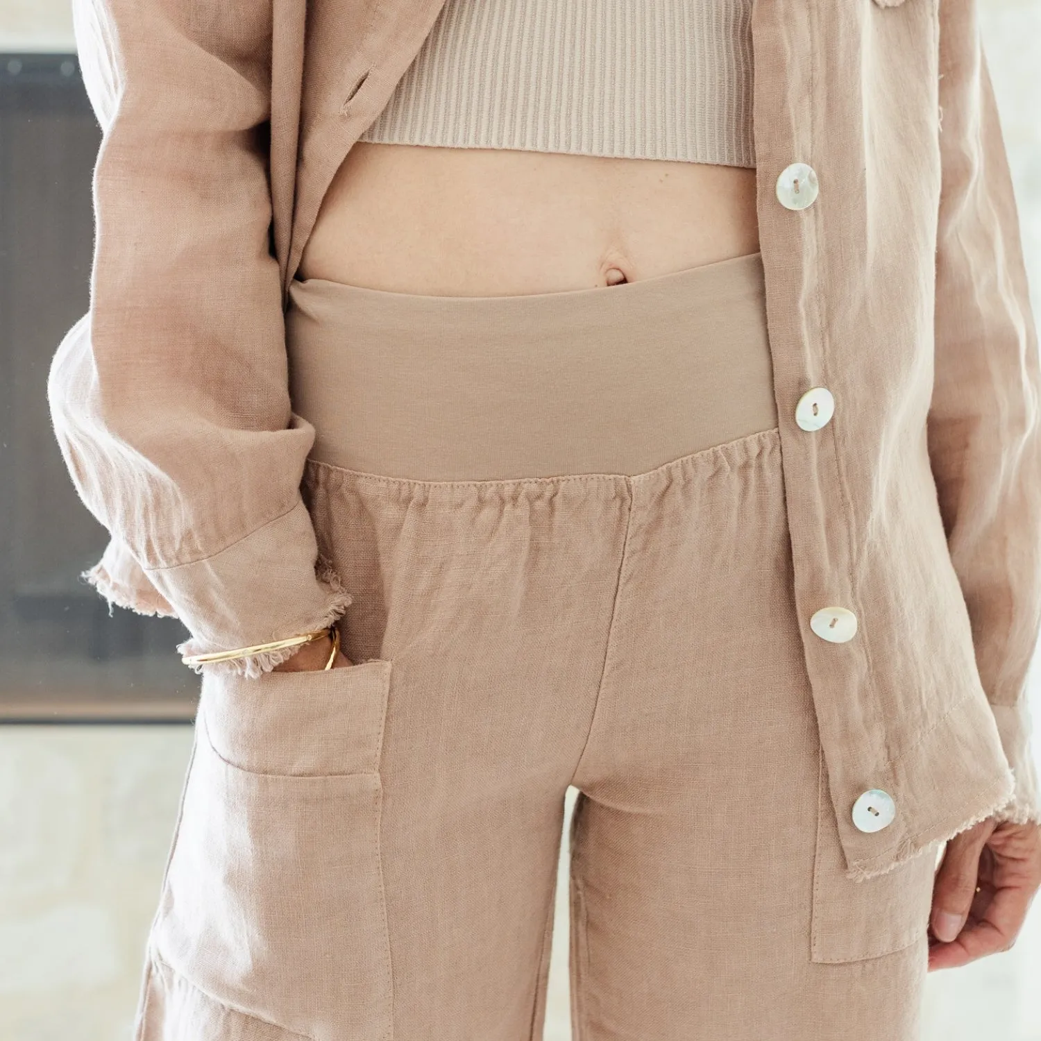 Linen Capri w/2 Large Open Pockets