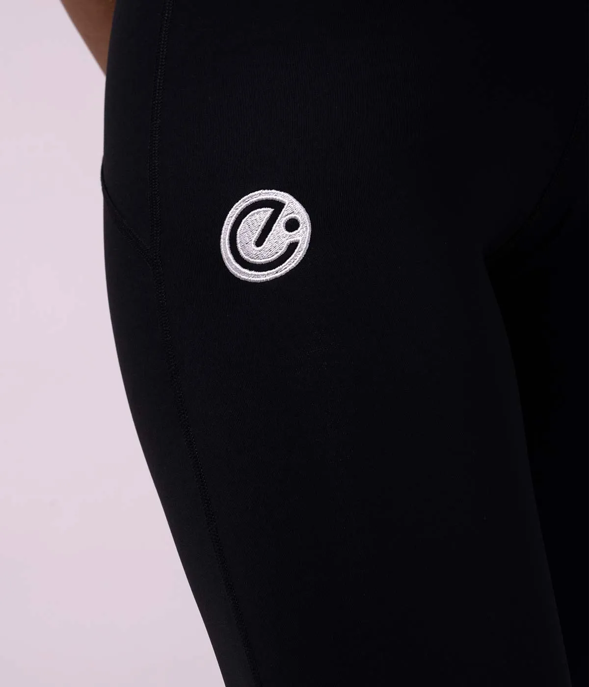 Move Capris - Black