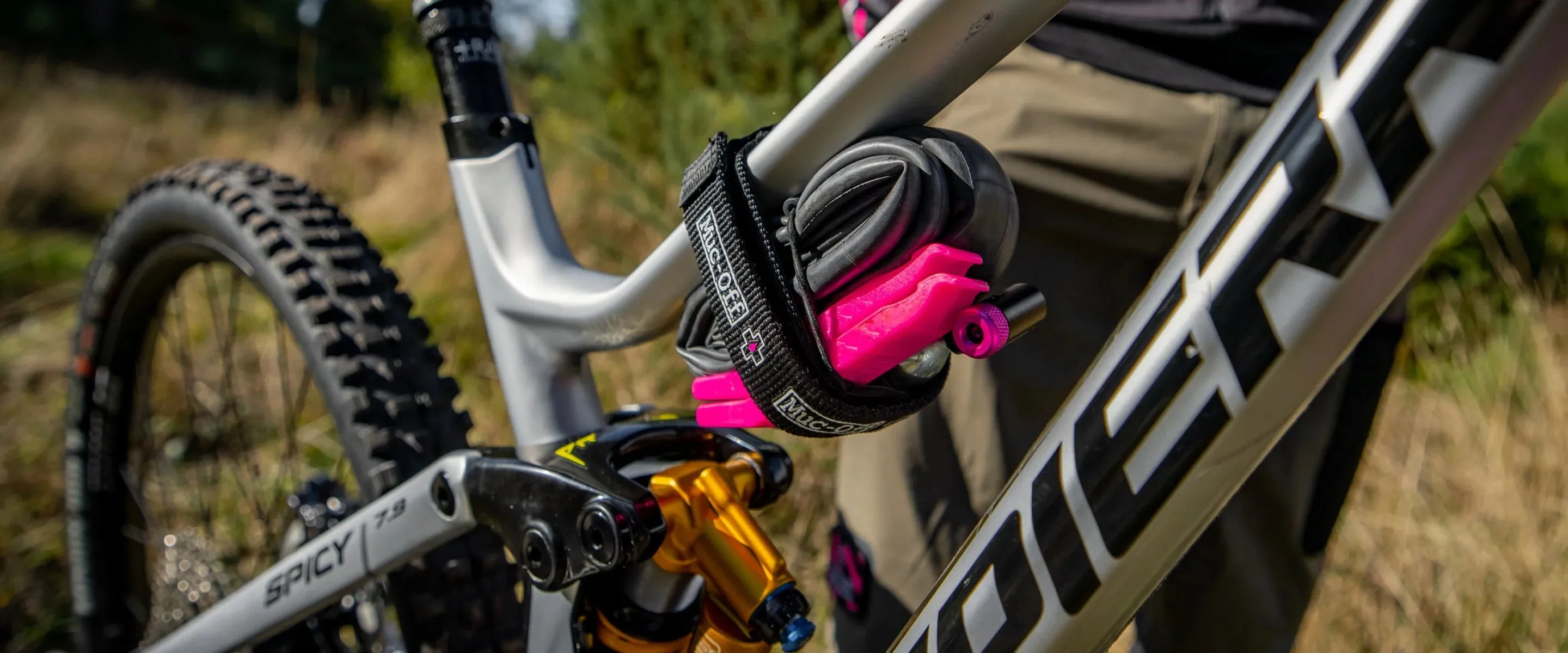 Muc-Off Utility Frame Strap & Waterproof Cargo Bag Bundle
