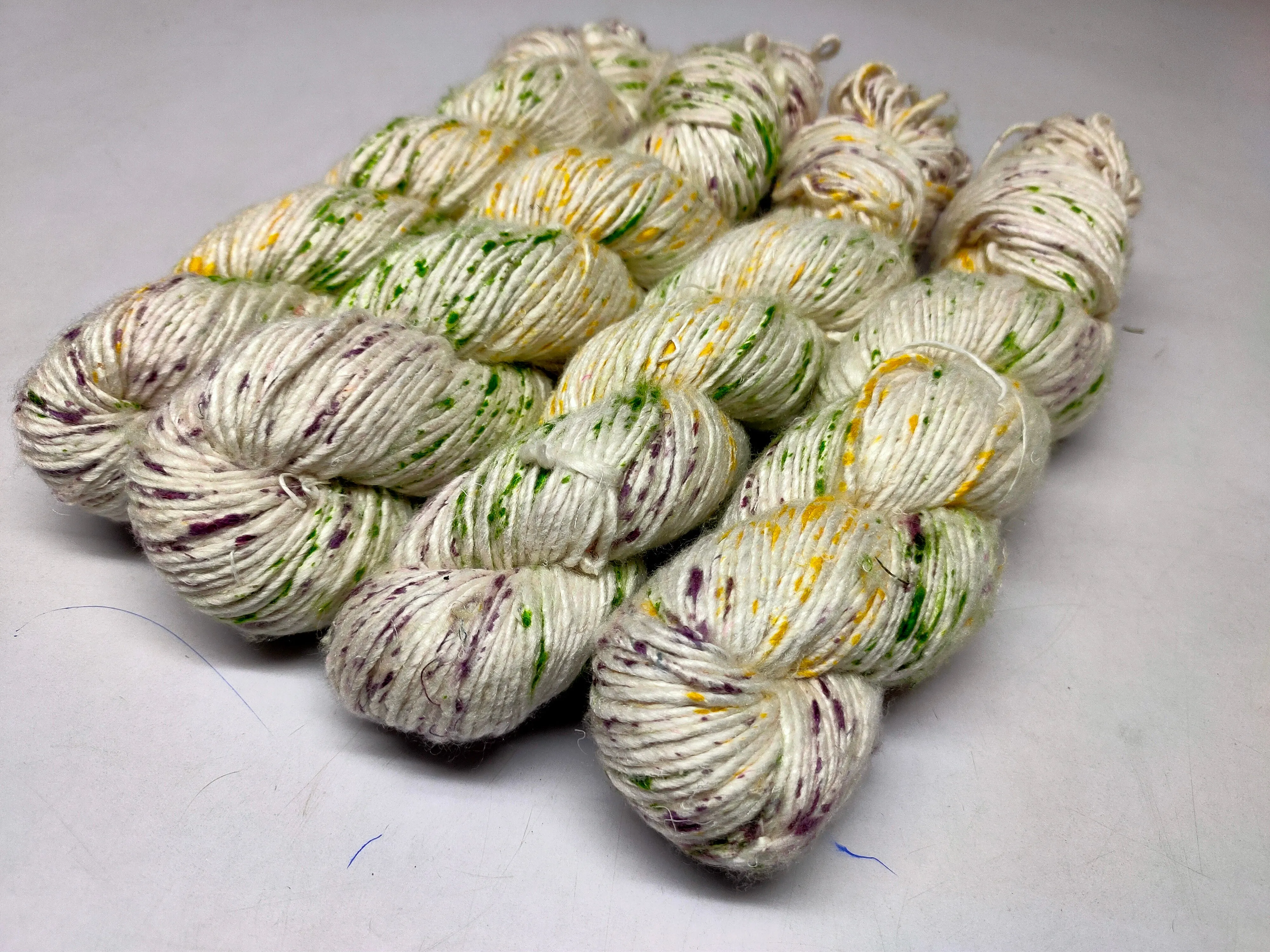 Mulberry Yarn Short Fiber - Tweety Fruiti