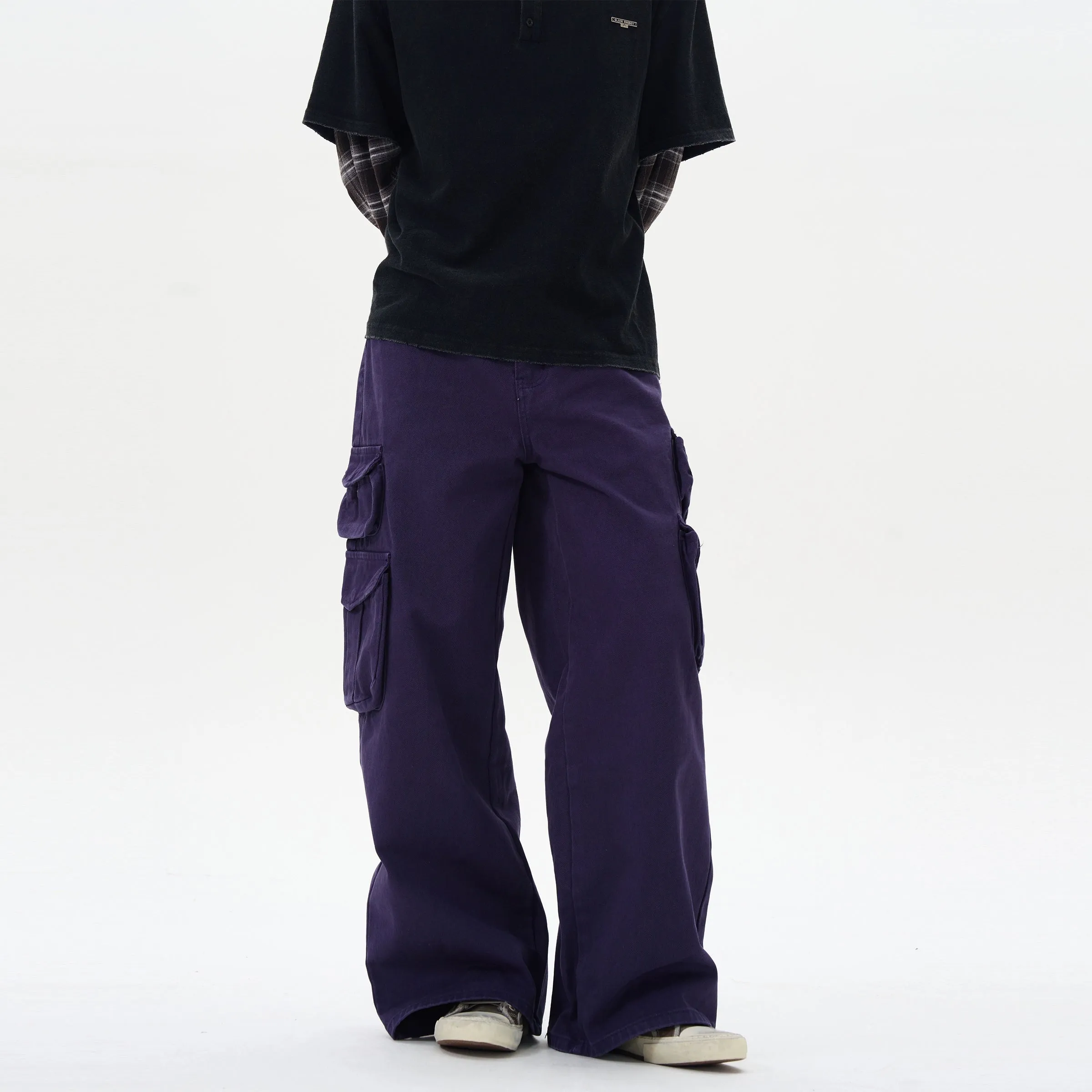 Multi-Pocket Distressed Cargo Pants