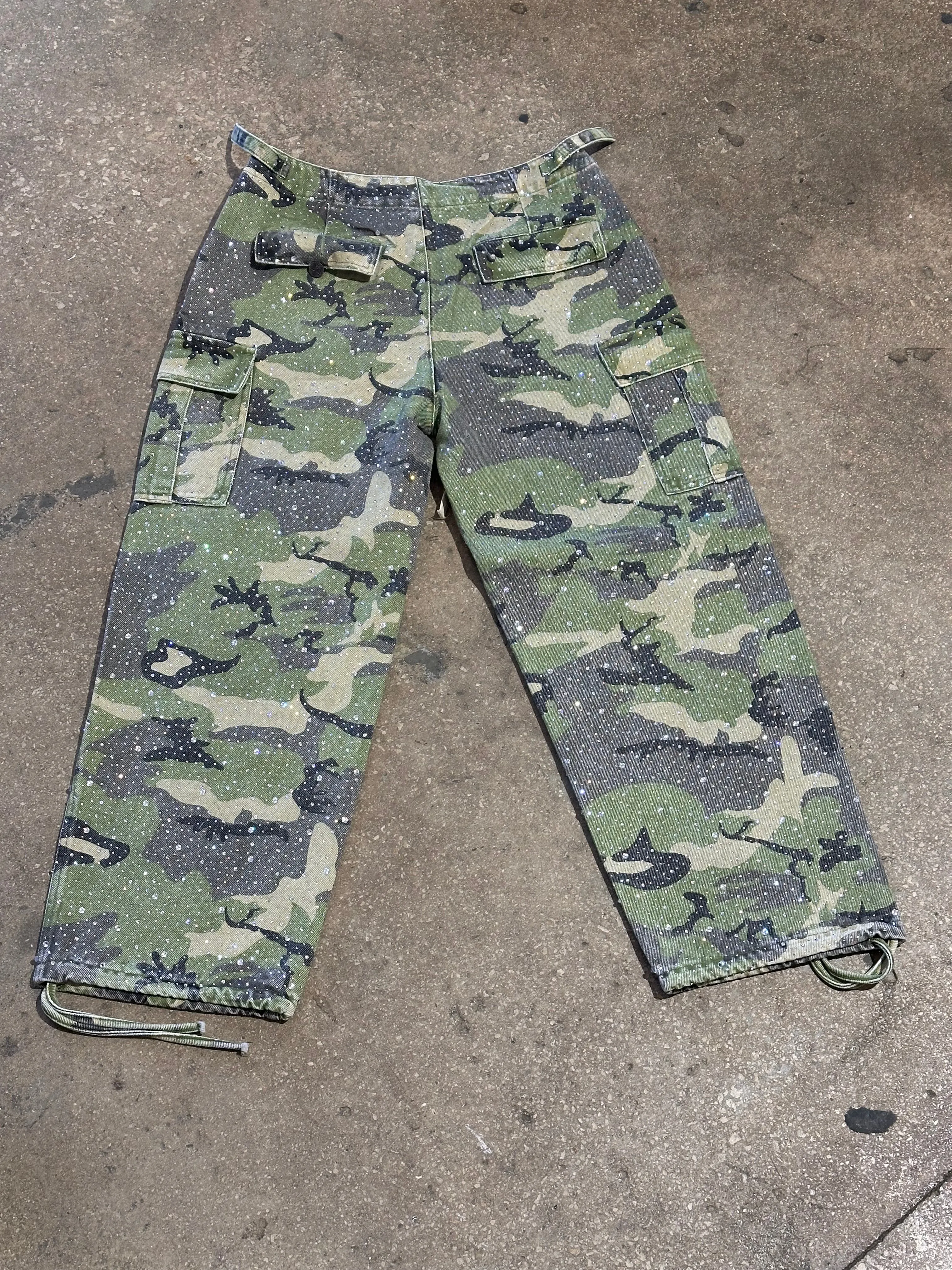 NEW VALE Crystal Camo Cargo Pants