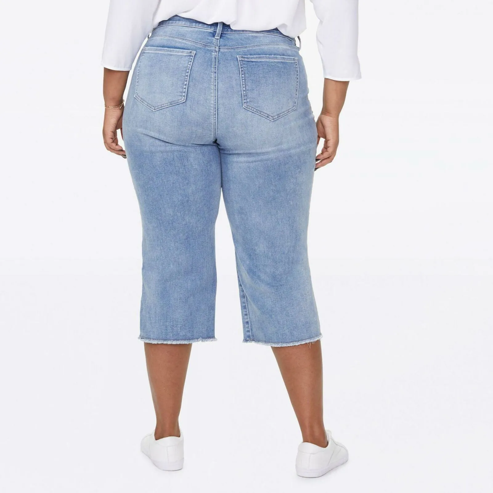 NWT NYDJ Women's Coheed Wide Leg Capri Fray Hem Jeans. A377700 18