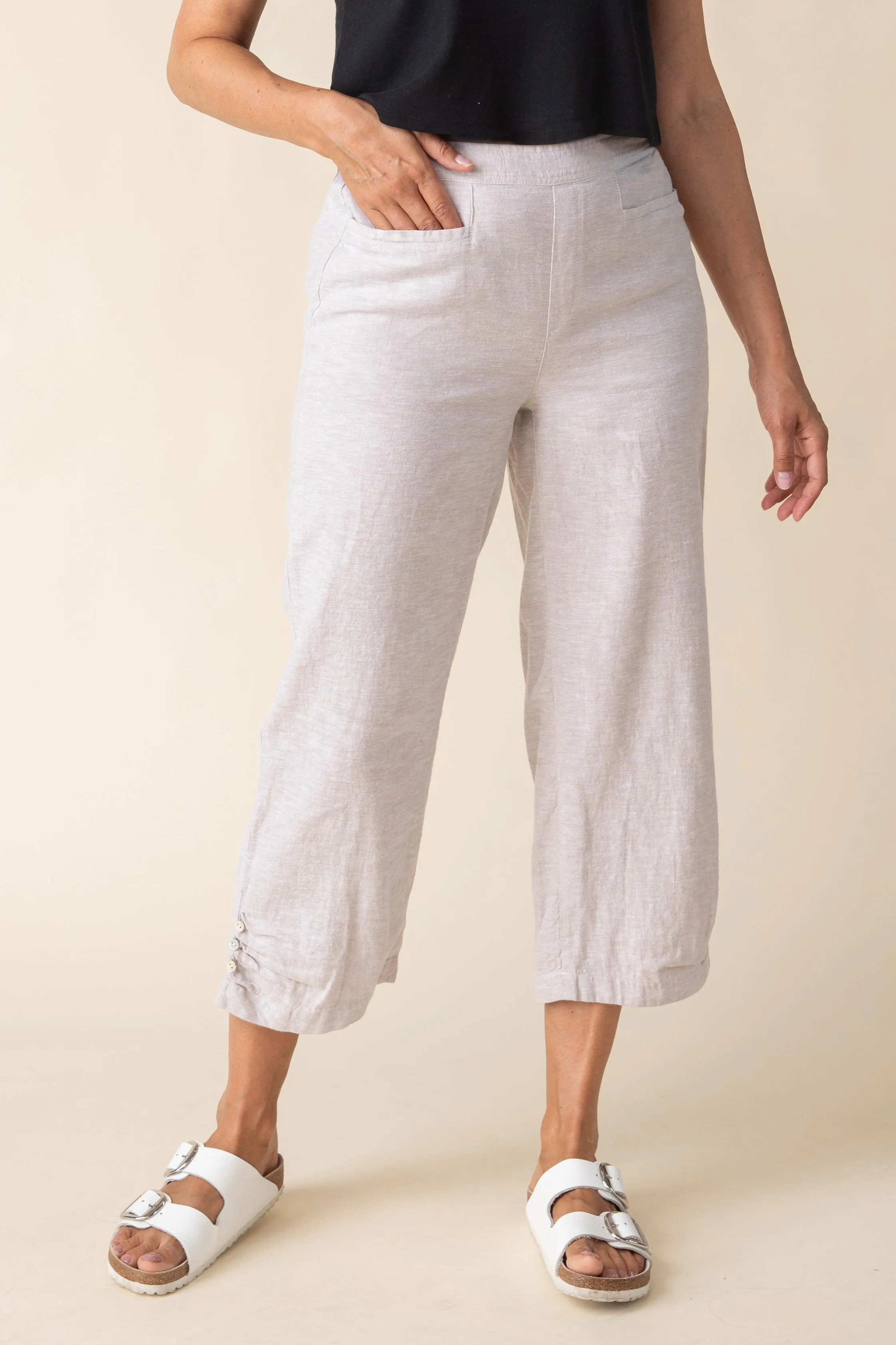 Pleat Button Capri