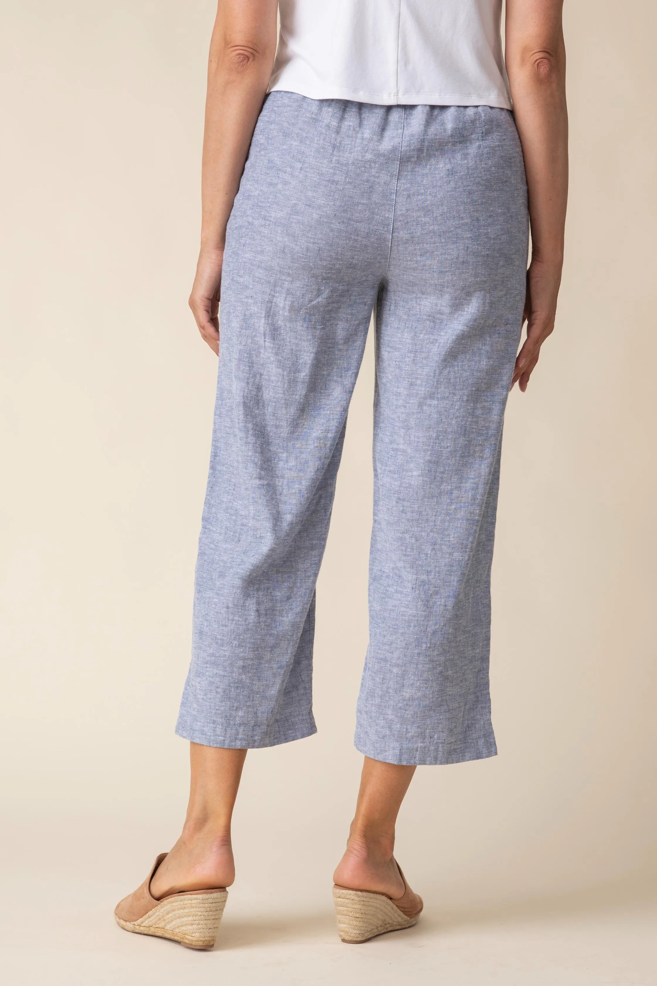 Pleat Button Capri