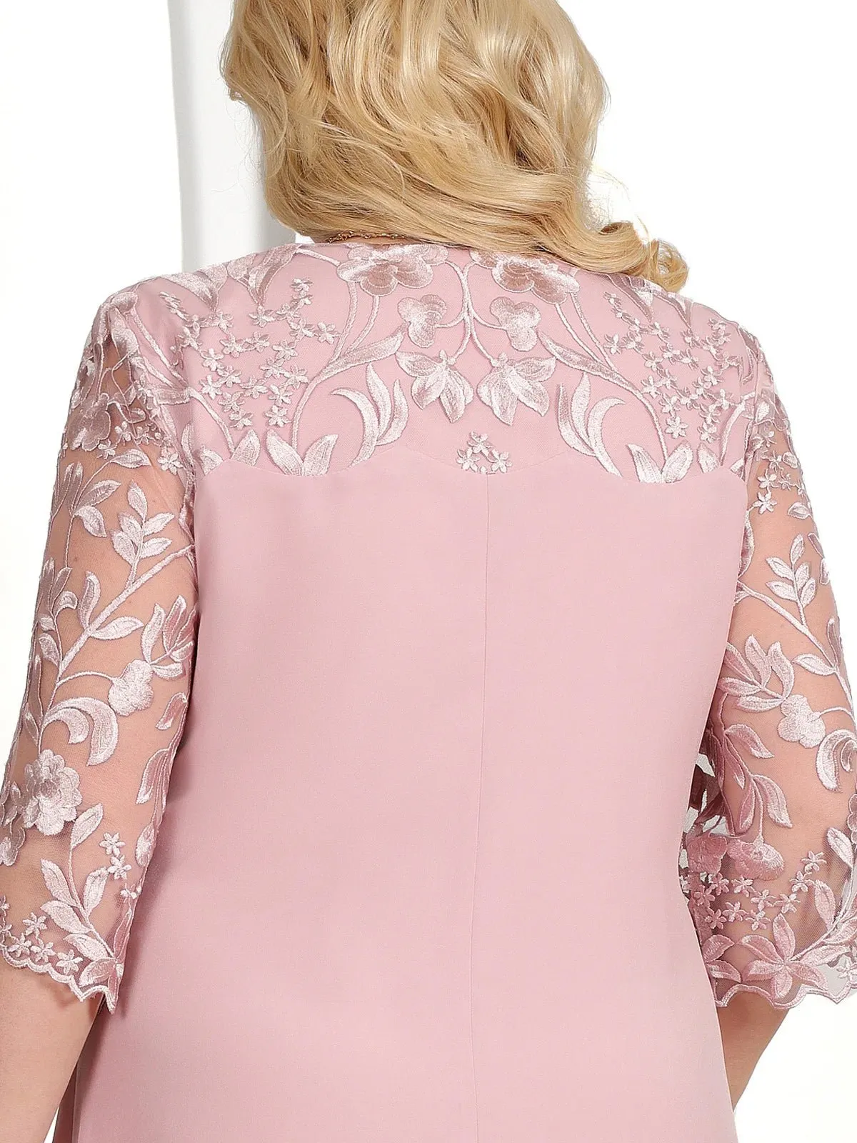 Plus Size Layered A-Line Dress with Floral Lace Sleeves Embroidered Chiffon Elegant Evening Party Prom Dress
