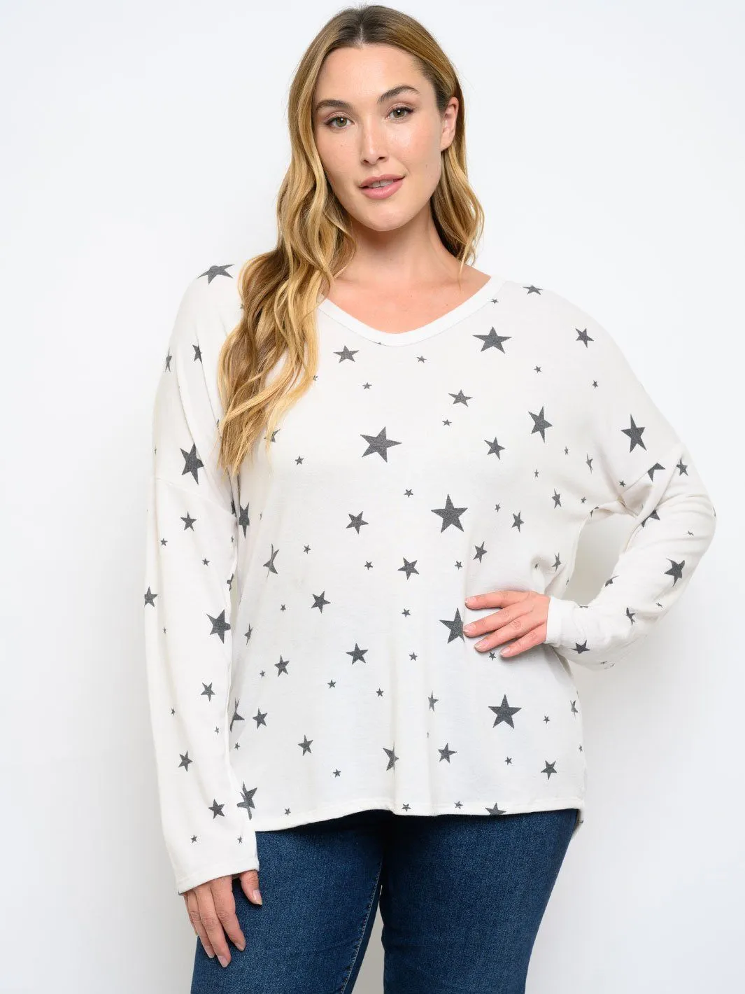 PLUS SIZE LONG SLEEVE STARS PRINT TOP