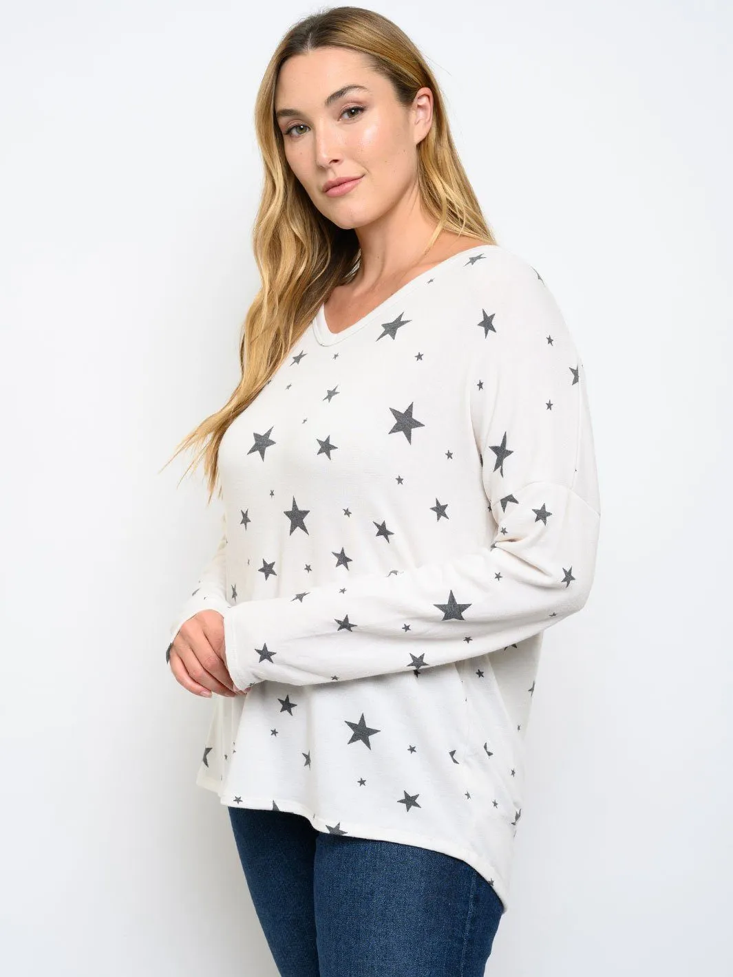 PLUS SIZE LONG SLEEVE STARS PRINT TOP