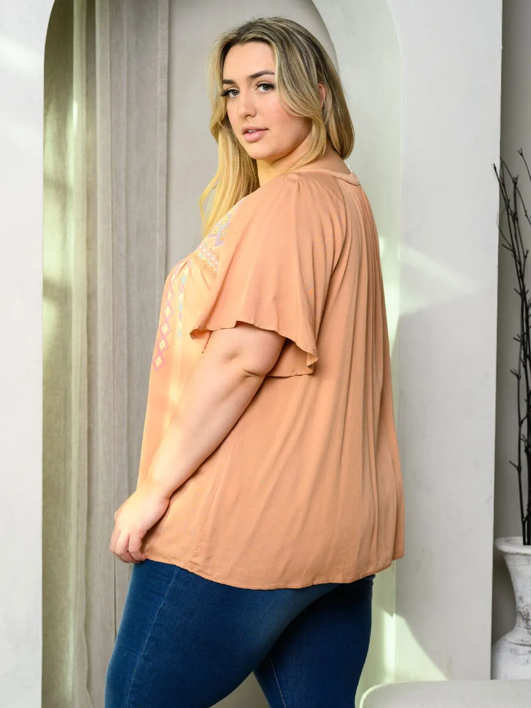PLUS SIZE SHORT SLEEVE EMBROIDERY TUNIC TOP