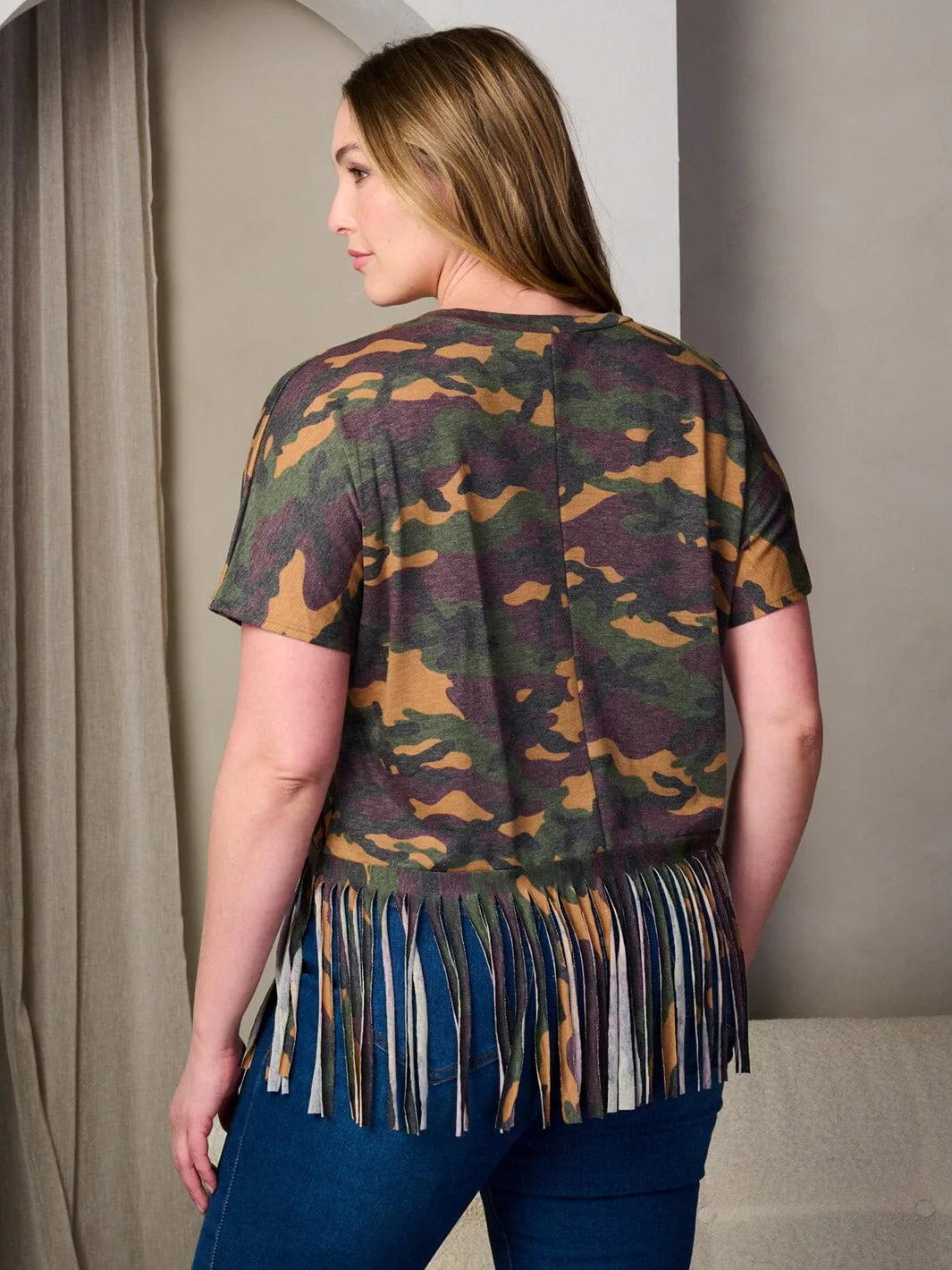 PLUS SIZE SHORT SLEEVE FRINGE BOTTOM HEM TUNIC CAMO PRINT TOP
