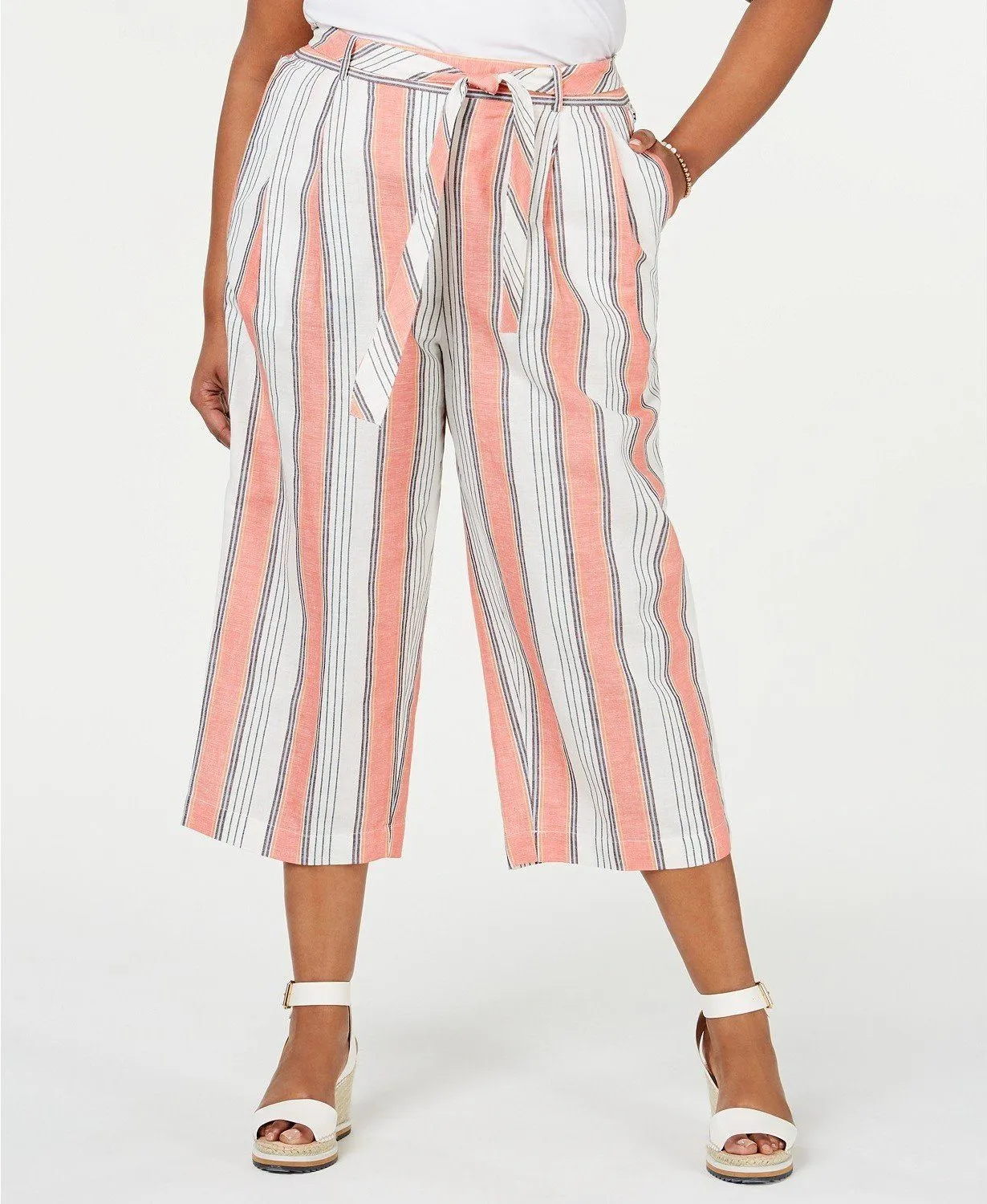 Plus Size Striped Pull-On Capris