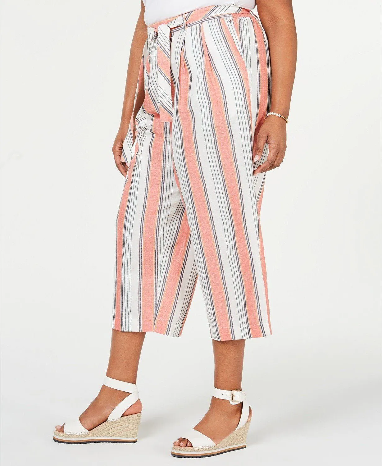 Plus Size Striped Pull-On Capris