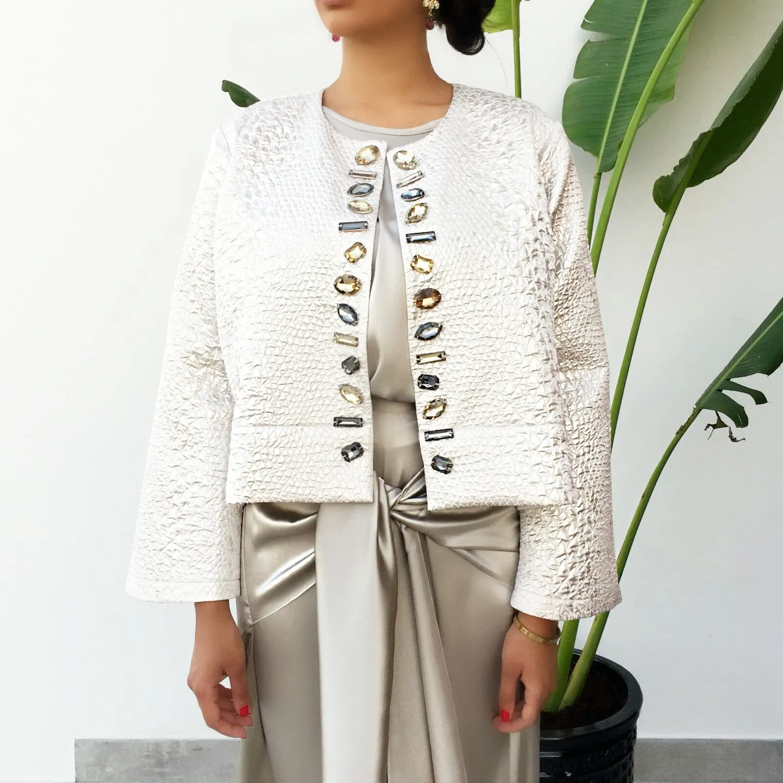 Qabeela SS17  Off White & Matt Silver Jacquard Crop Jacket